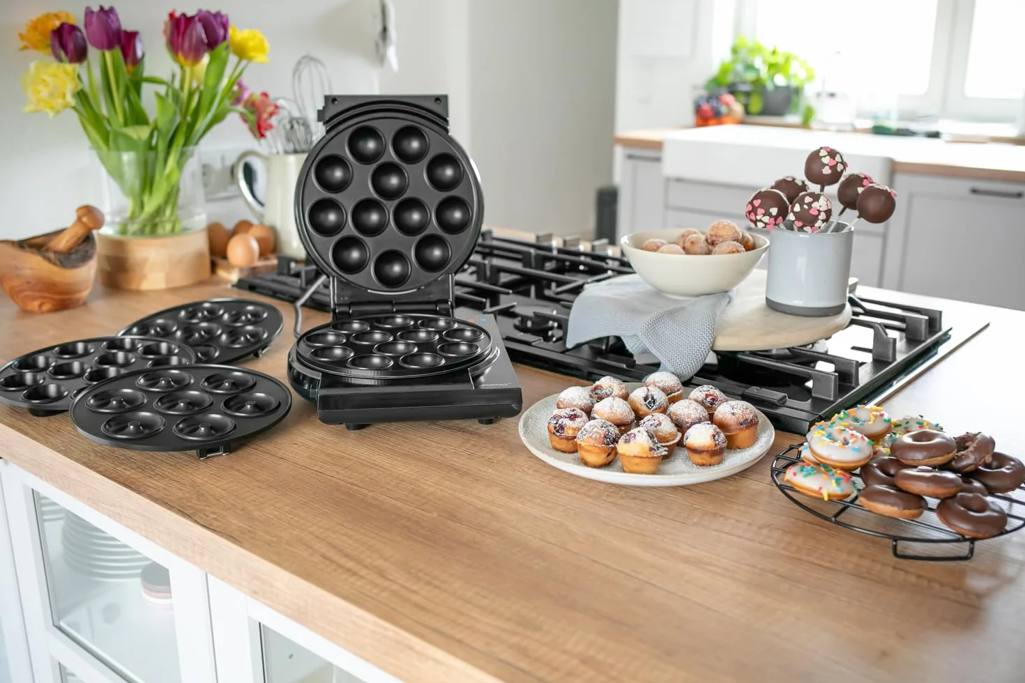 Steba Elettrodomestici Cake Maker 3 in 1, 3 piastre antiaderenti per cake pop, muffin e ciambelle, le piastre sono facilmente rimovibili premendo un pulsante, con supporto per Cake Pop e bastoncini,