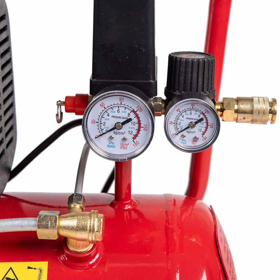 AMC Compressore ad aria da 25 litri pressione 8 bar elettrico coassiale 2 Hp incluso Kit Accessori salva spazio motore potente termicamente silenziato protetto con Carcassa esterna in alluminio