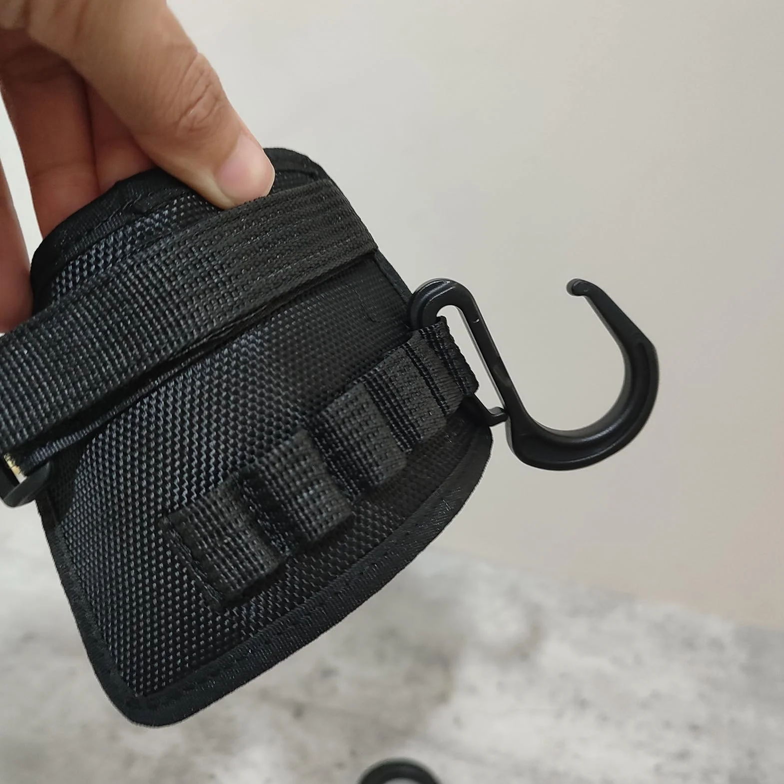 Gancio per ombrellone da spiaggia, 6 denti, in plastica, per appendere asciugamani, cappelli, vestiti, fotocamera, occhiali da sole, borse, adatto per spiaggia, gite in campeggio