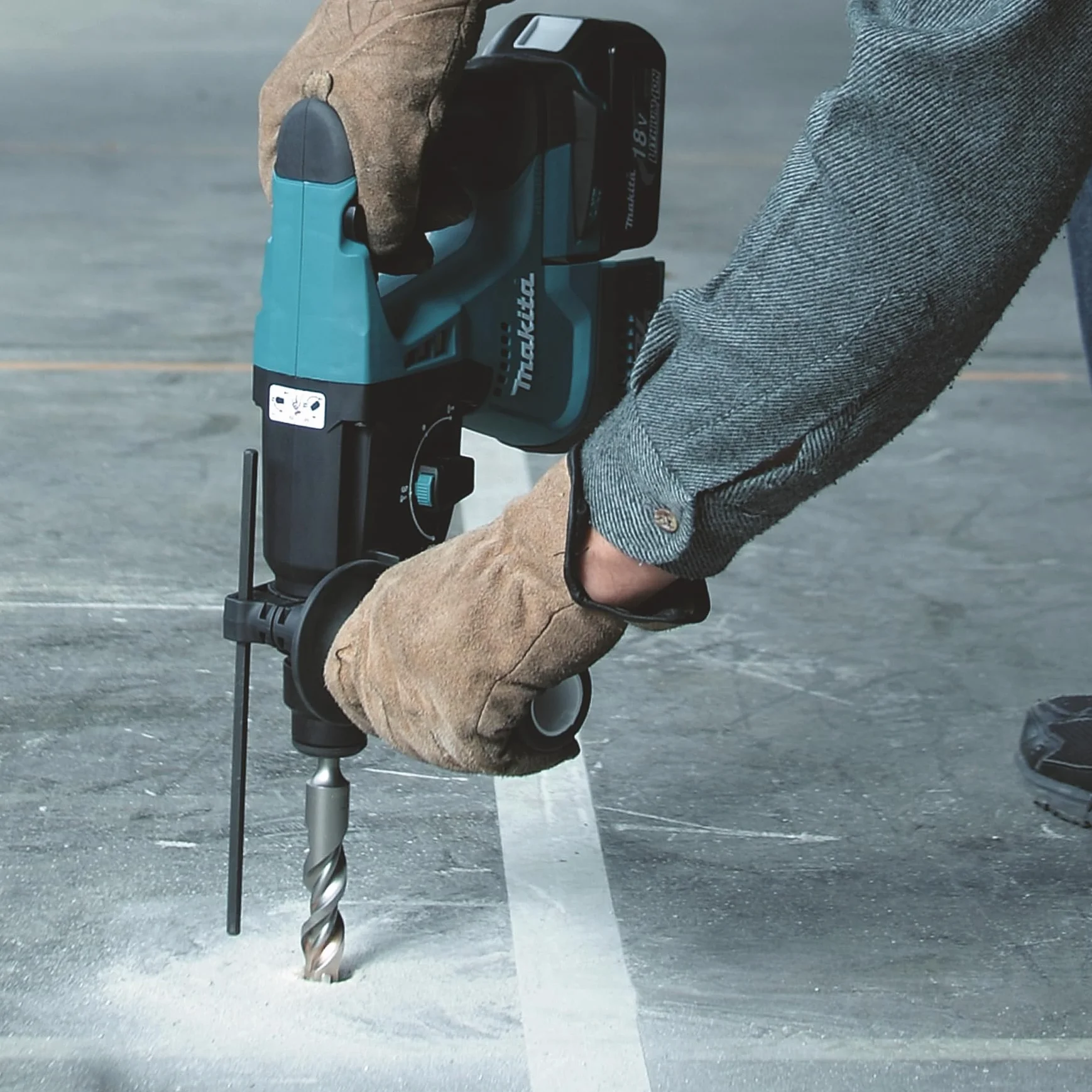Makita DHR243Z DHR243Z-Martillo ligero 18V SDS-Plus Litio-Ion 24 mm BL (portabrocas) Solo Maquina sin cargador Ni bateria, 1 V, Nero, Large