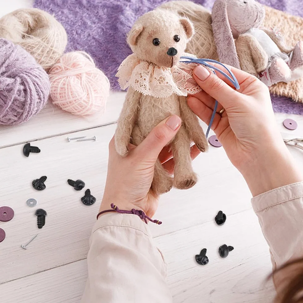 GORGECRAFT 30PZ Plastica Opaca Nasi di Sicurezza Mestiere Vite Naso di Cane Bambola Forniture per La Fabbricazione di Bambole Triangolo Naso per Animali di Peluche Che Fanno