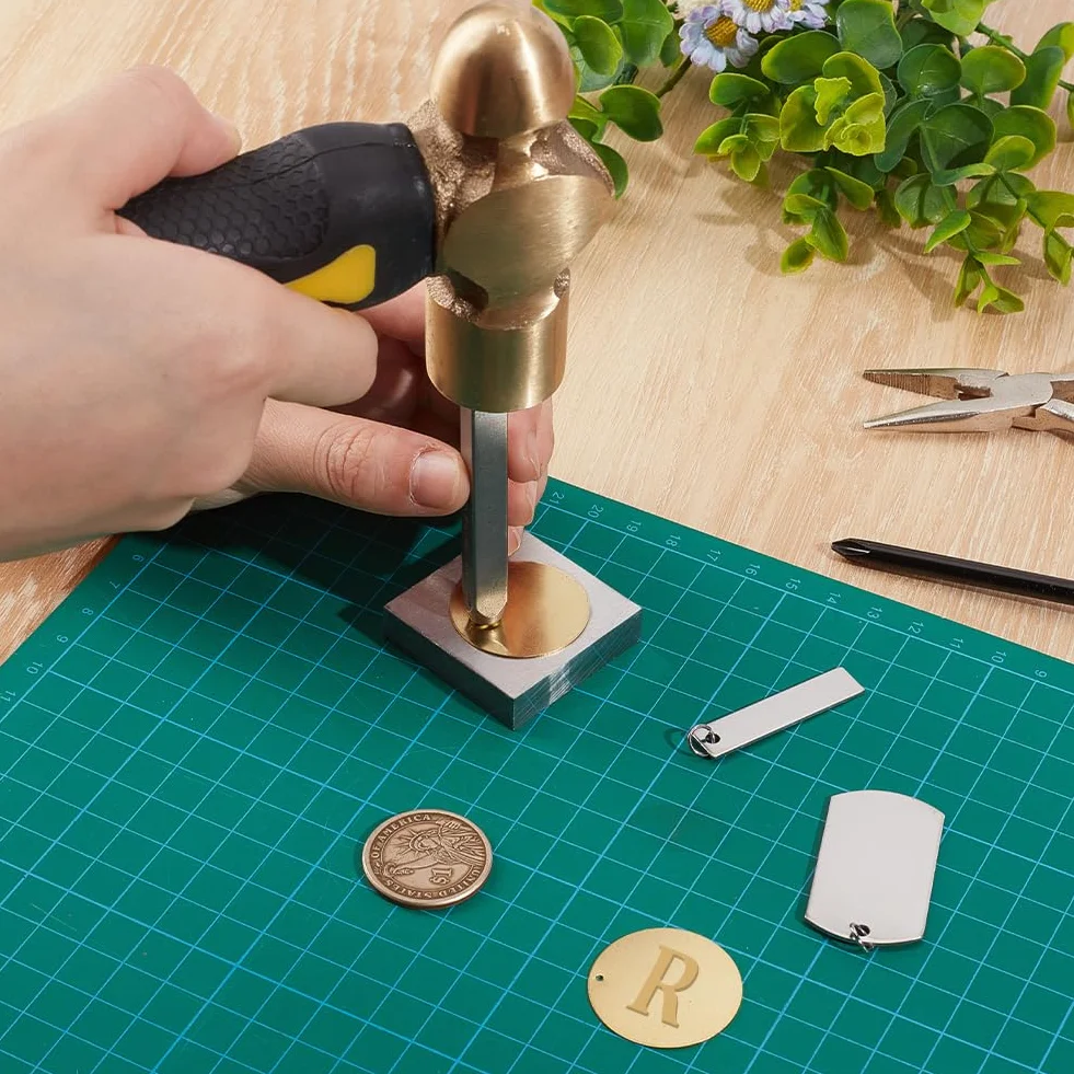 UNICRAFTALE 1 blocco quadrato per banchi da lavoro in acciaio incudine, strumento piatto per gioielli in metallo, per la creazione e riparazione di punzonatura, attrezzi DIY