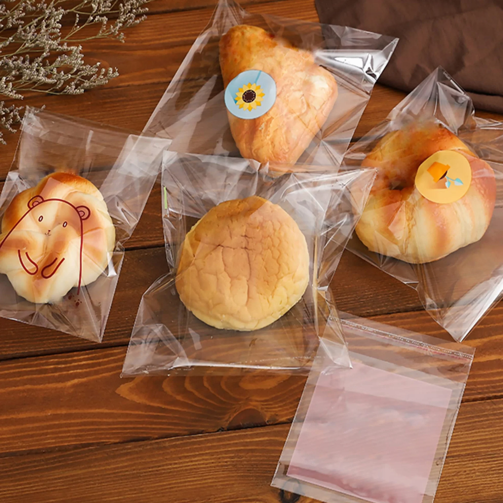 Buste Trasparenti in Cellophane 13x18cm 200 Pezzi Sacchettini OPP Cellophane con Striscia Adesiva 50µm Sacchettini Plastica Autoadesivi per Biscotti da Forno Stampe Foto Carte(16 Misure a Scelta)