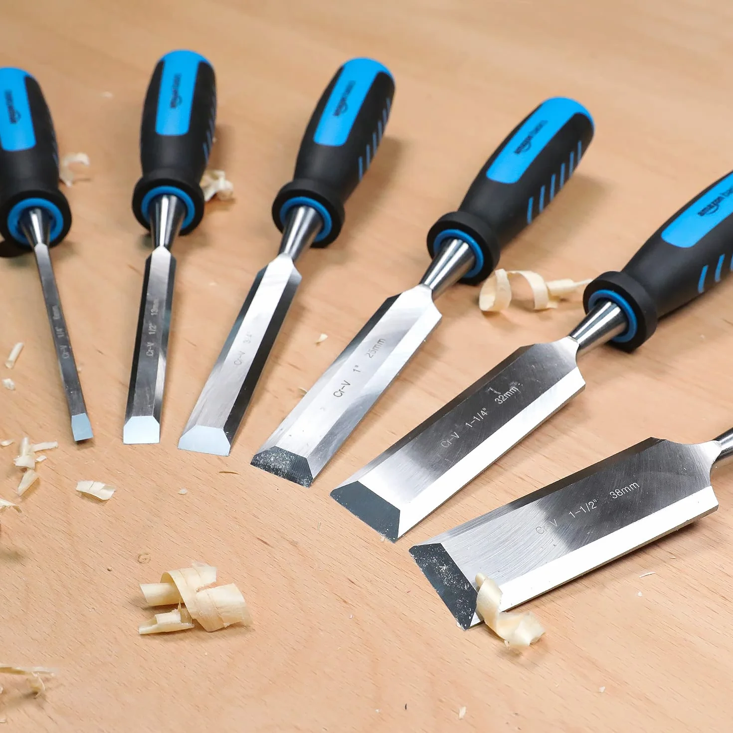 Amazon Basics Scalpelli per la lavorazione del legno, per intaglio, con guida levigatrice, cote e custodia, confezione da 8, 1/4" - 1-1/2"