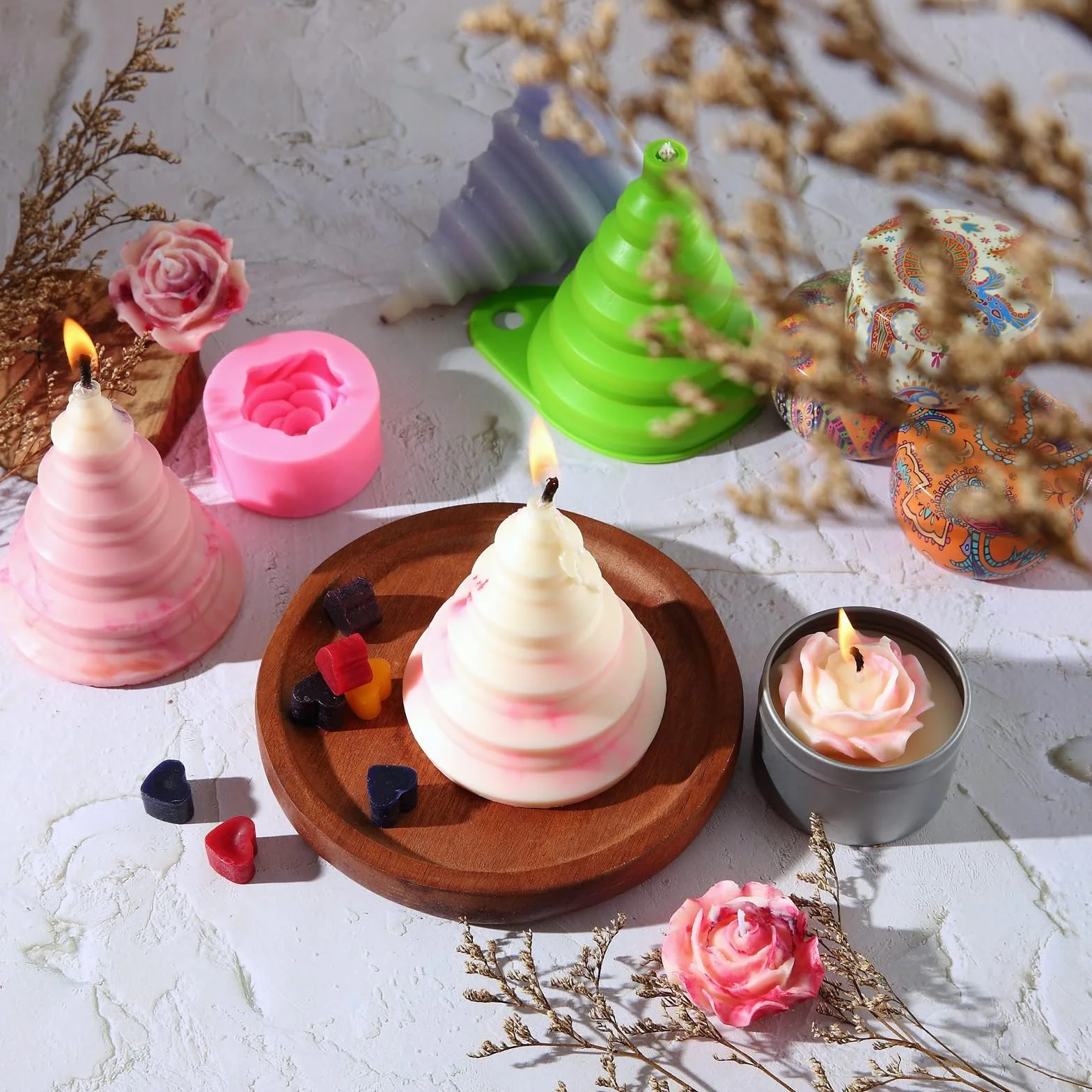 GiftPot Kit per la Fabbricazione di Candele, Set Regalo fai-da-te con 480g di fiocchi di cera d'api, 4 Oli Essenziali, 50 Stoppini e 2 Stampo per Candele, ideale per Principianti