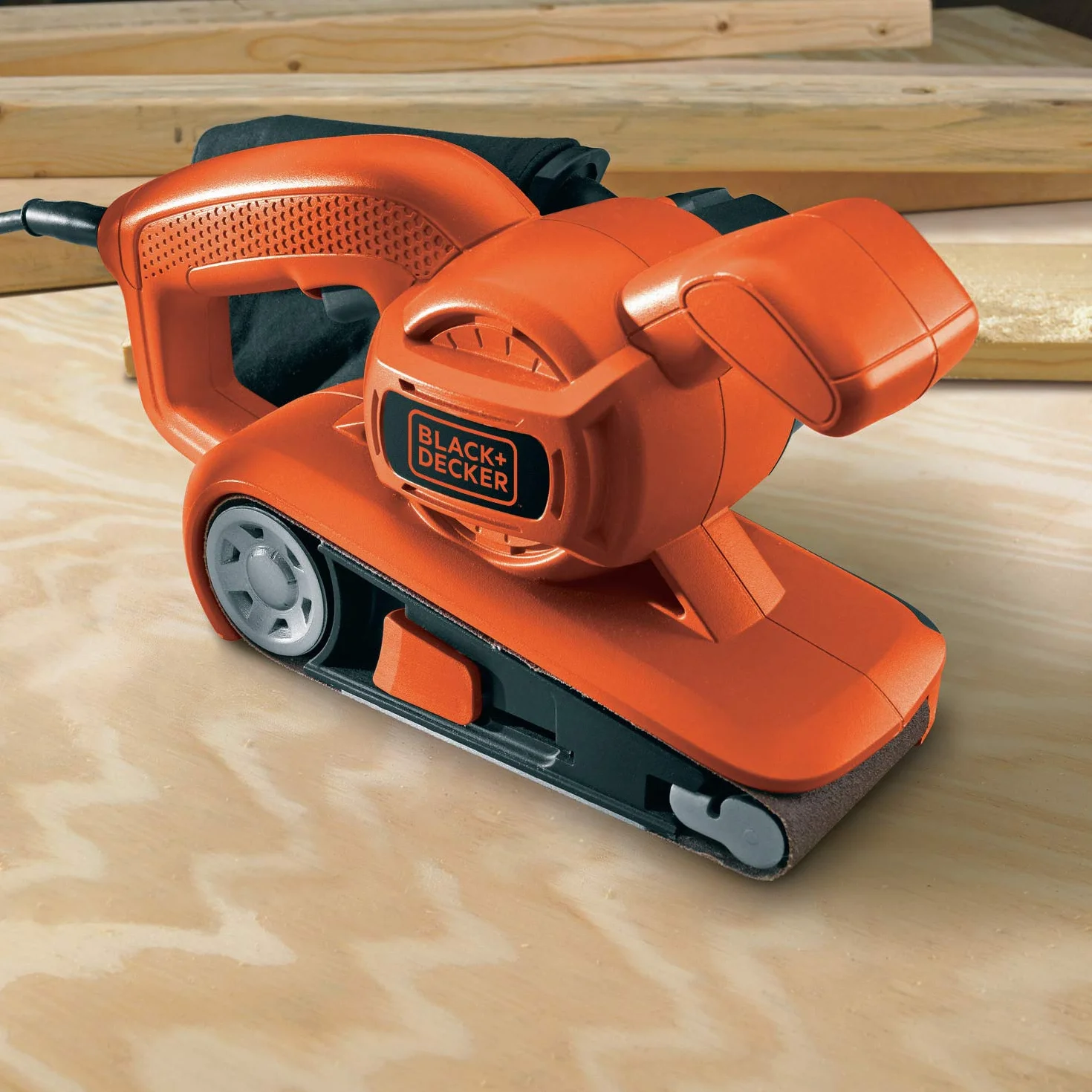 BLACK+DECKER Levigatrice a Nastro