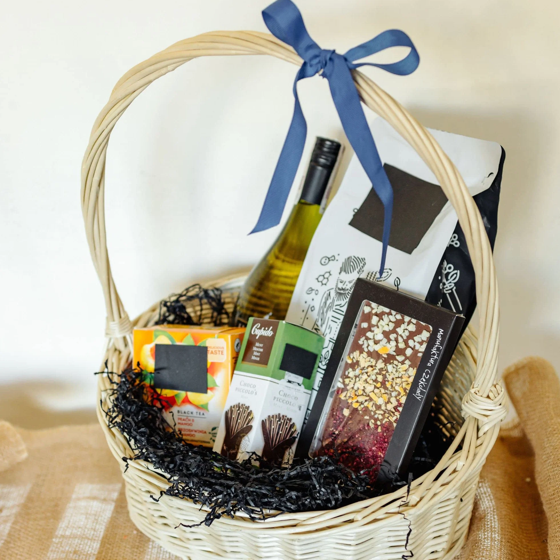 Creative Deco 200g Carta Tagliuzzata Nera, Carta da Pacchi | Carta Imballaggio da Scatola Regalo| Carta Velina Alternativa a Paglia per Cesti Sintetica | Materiale Imballaggio - Riempimento Regalo