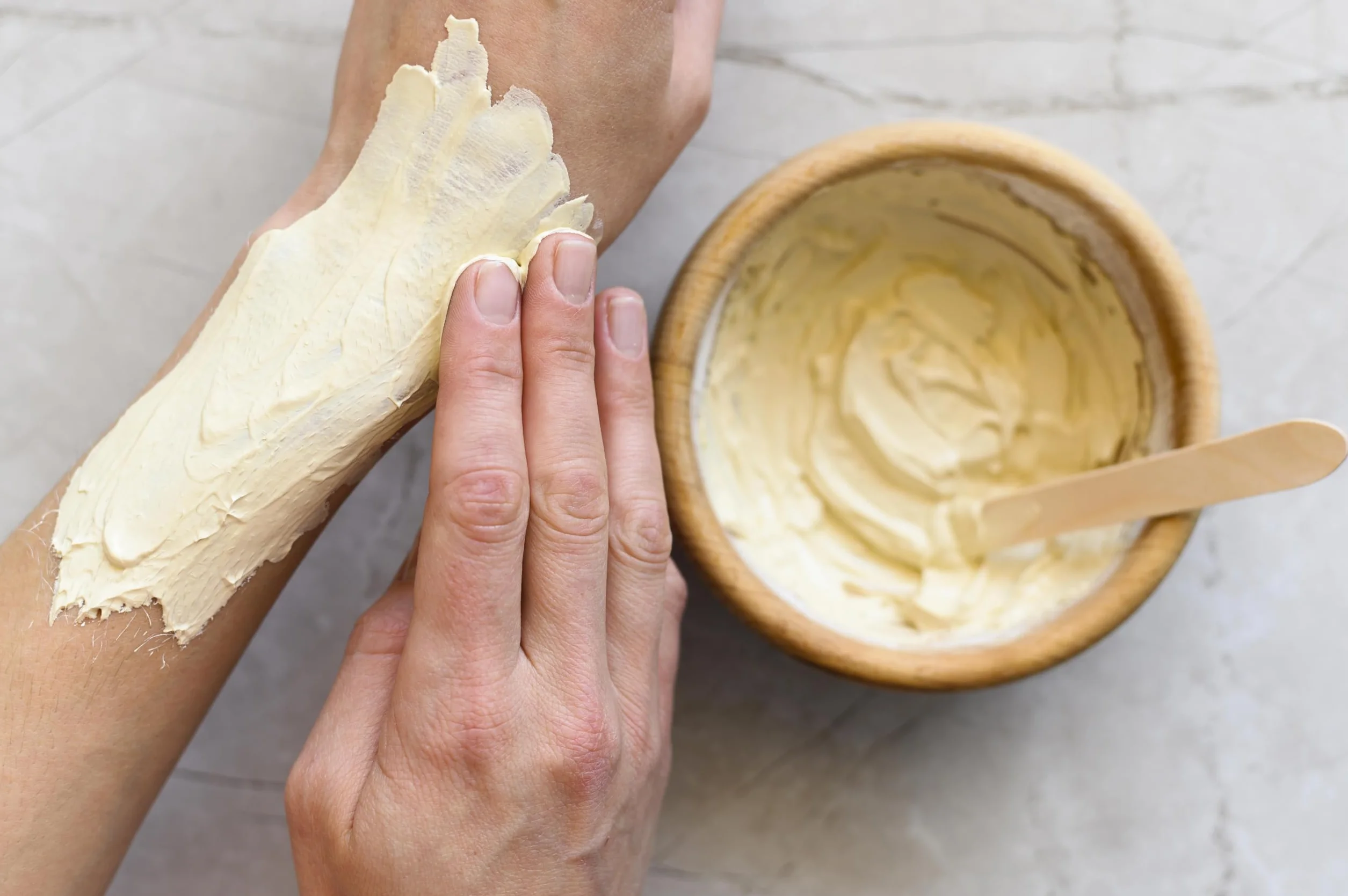 èMiele - 200 gr di granelli di pura cera d'api, biologica, italiana, ideale per cosmetici, panni di cera alimentari e candele