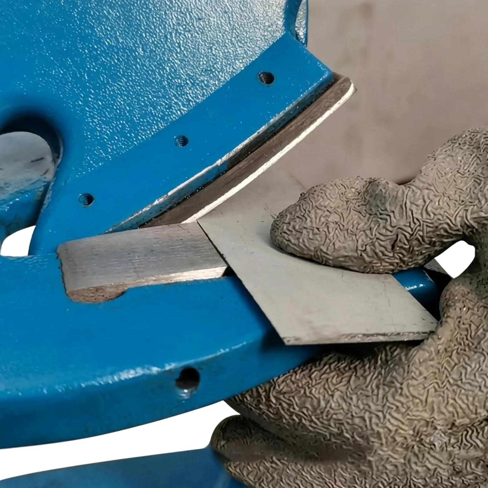 Cesoia per Lamiera Senza Collo, Utensile Manuale da Banco da 440 mm | Taglia Acciaio Dolce da 2 mm e Alluminio da 3 mm, Lame Rotanti Curve e Ingranaggi per Tagli Dritti, Curvi e Sagomati