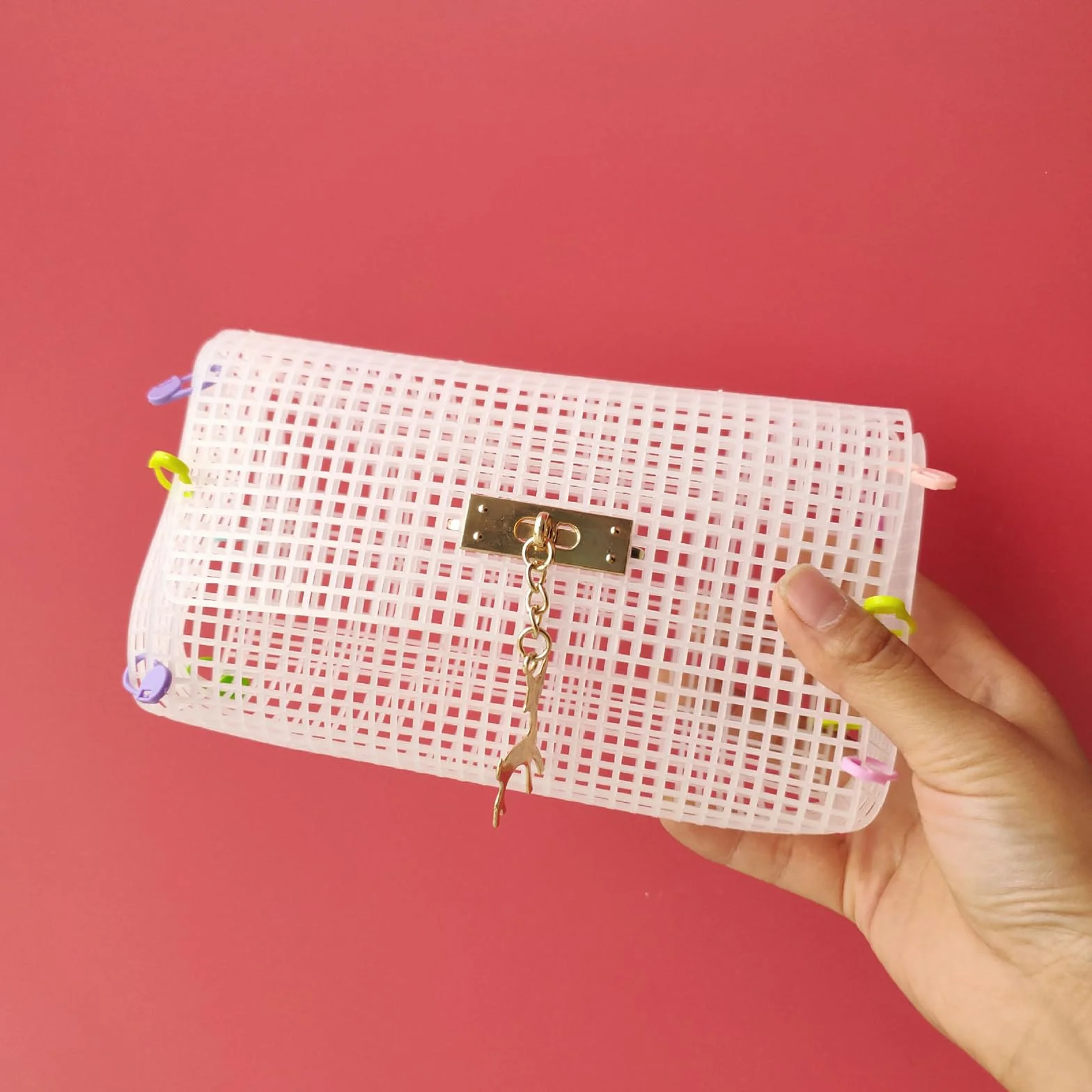 Sundrerfect Kit Modellabile 8 Pezzi Per Borsa Uncinetto Con Rete in Plastica, Cerniere e Accessori