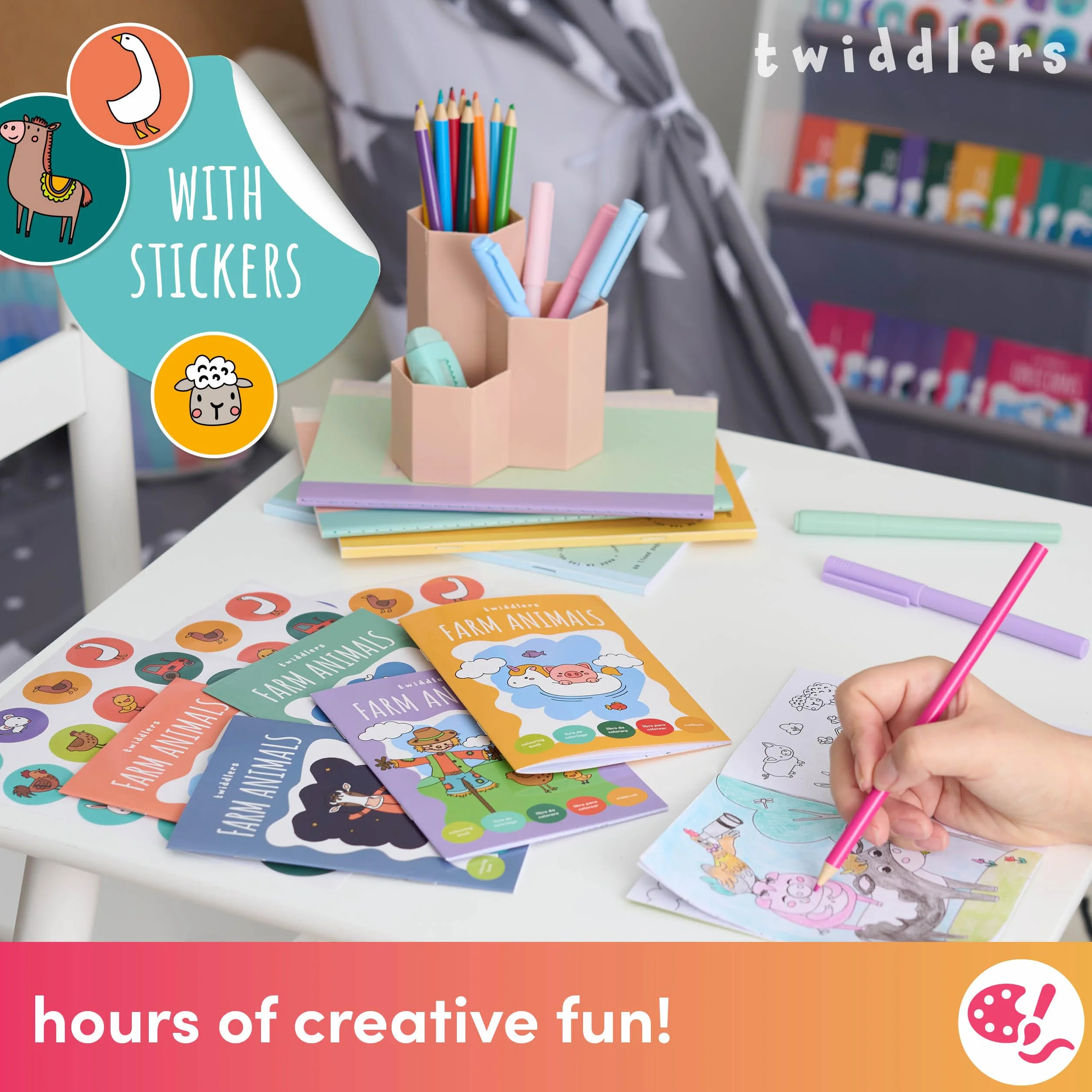 THE TWIDDLERS 24 Mini Libri da Colorare per Bambini A6 Animali della Fattoria con Adesivi
