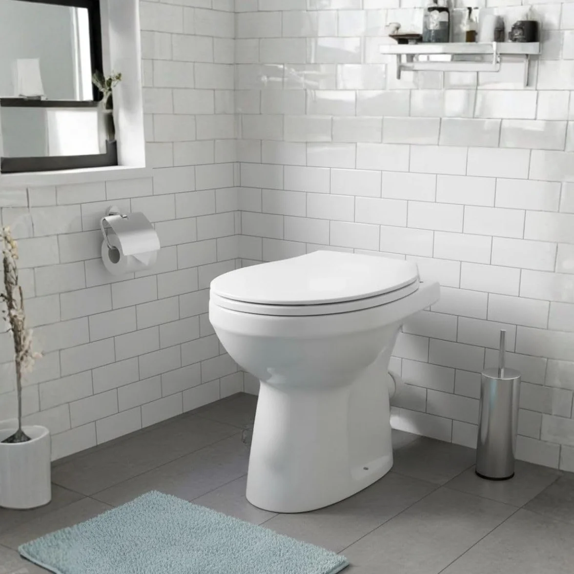Vaso WC a Terra in Ceramica Bianca Lucida con Doppio Foro di Scarico e Brida di Risciacquo