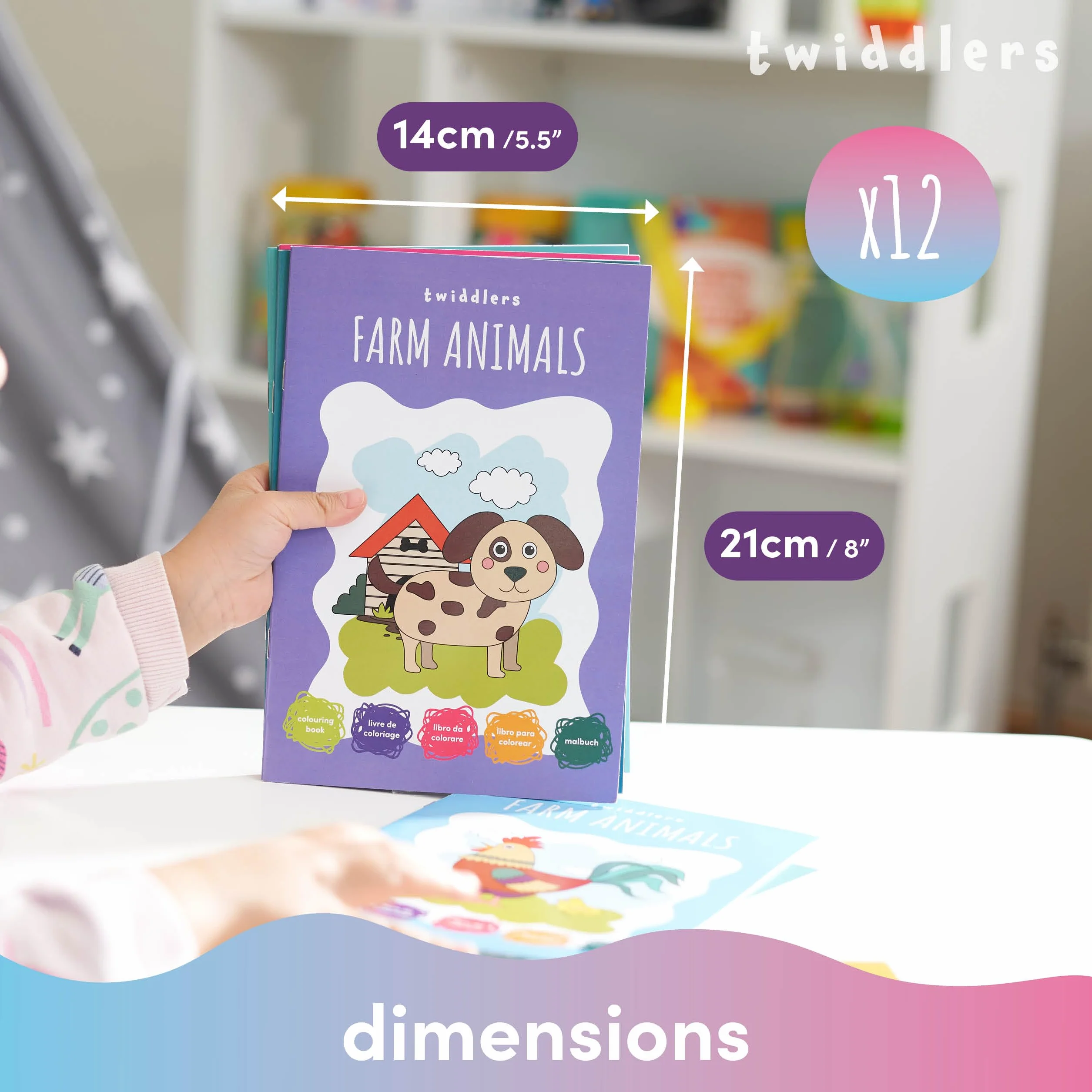 THE TWIDDLERS Set di 12 Mini Libri da Colorare Tema Fattoria (Formato A5) con 48 Pennarelli e Adesivi - Regalini di Fine Festa per Bambini 4-8 Anni