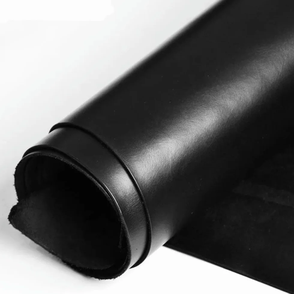 Pelle bovina naturale spessa pelle di mucca cuoio conciato al vegetale colore nero quadrato forme pezzi dimensioni Primo strato pieno fiore