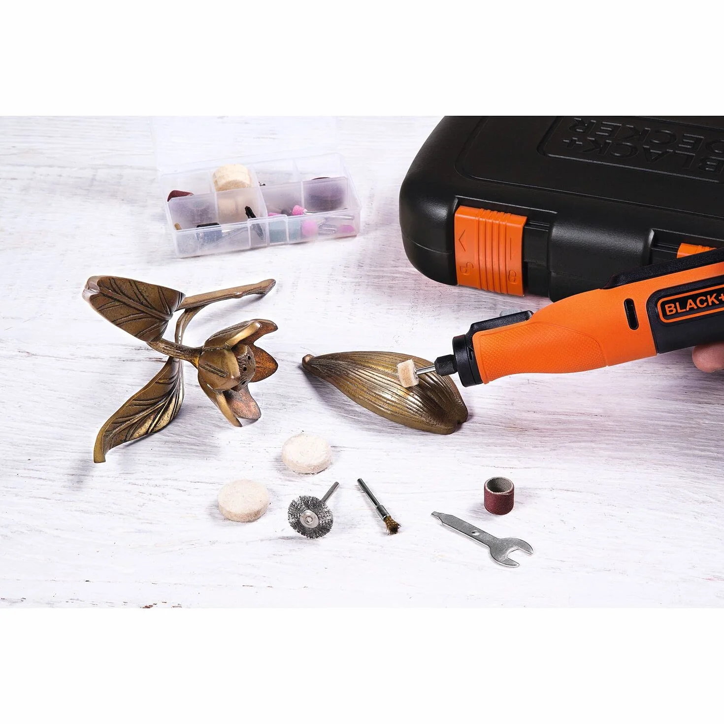 BLACK+DECKER BCRT8IK-XJ Multifunzione Rotativo 7,2V 52 Accessori Valigetta