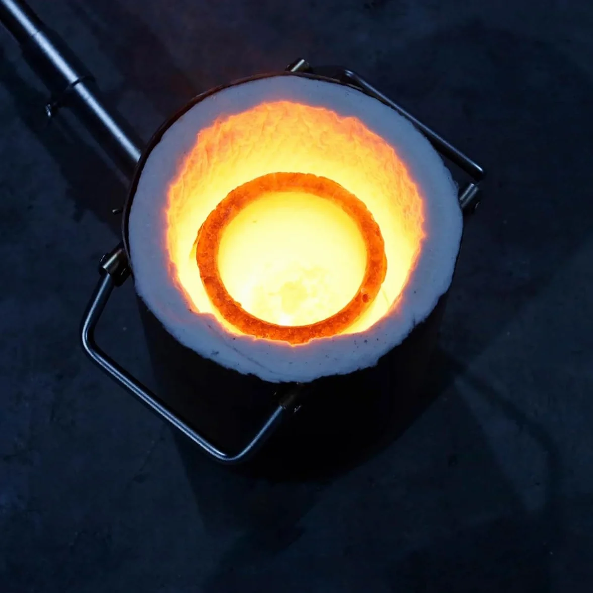 Crogiolo in grafite e argilla, crogiolo in grafite al carburo di silicio per fusione, fusione e raffinazione di metalli, oro, argento, rame, ottone, alluminio