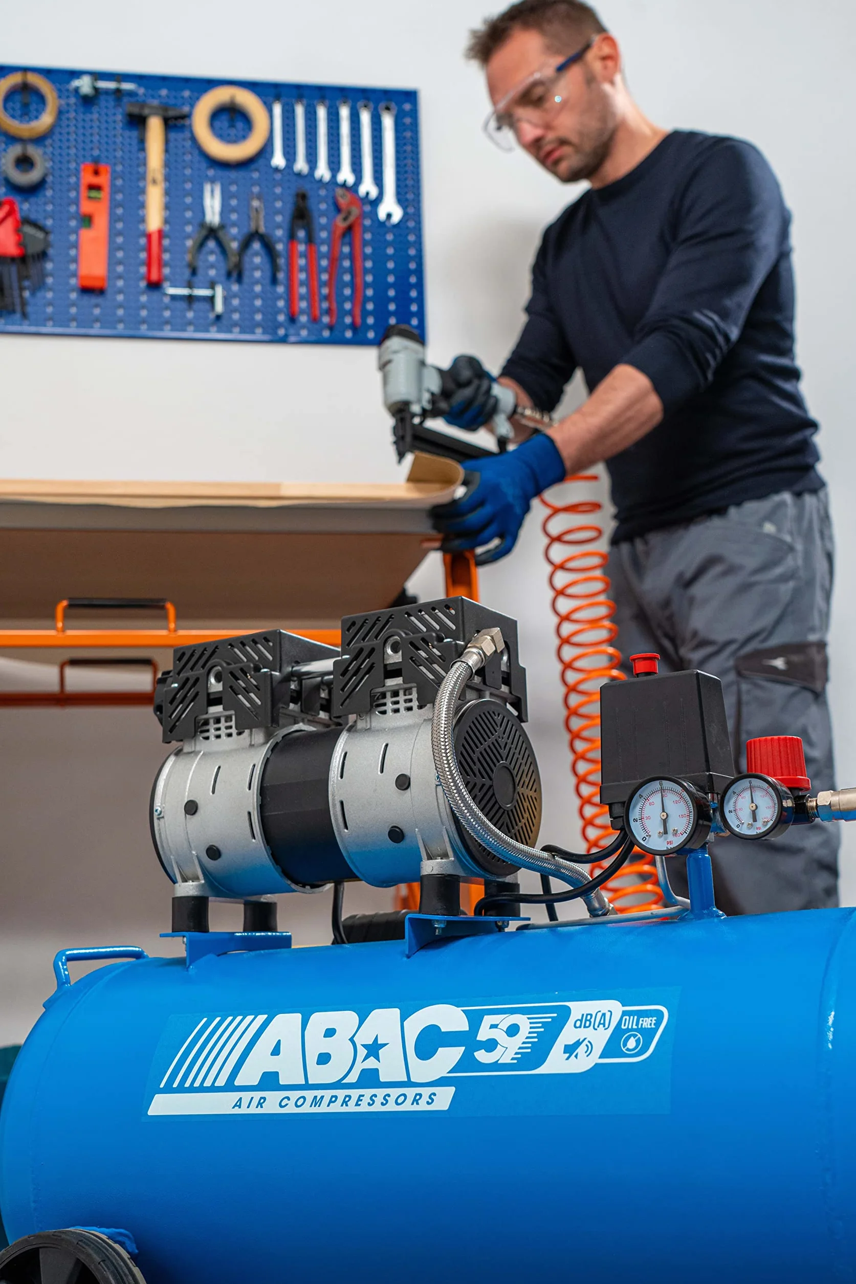 ABAC Compressore d'Aria Silenzioso EASE-AIR 50, Compressore Aria Oil-Free, Pressione Massima 8 Bar, Potenza 1 Hp, Serbatoio 50 Litri, Rumorosità 59 dB