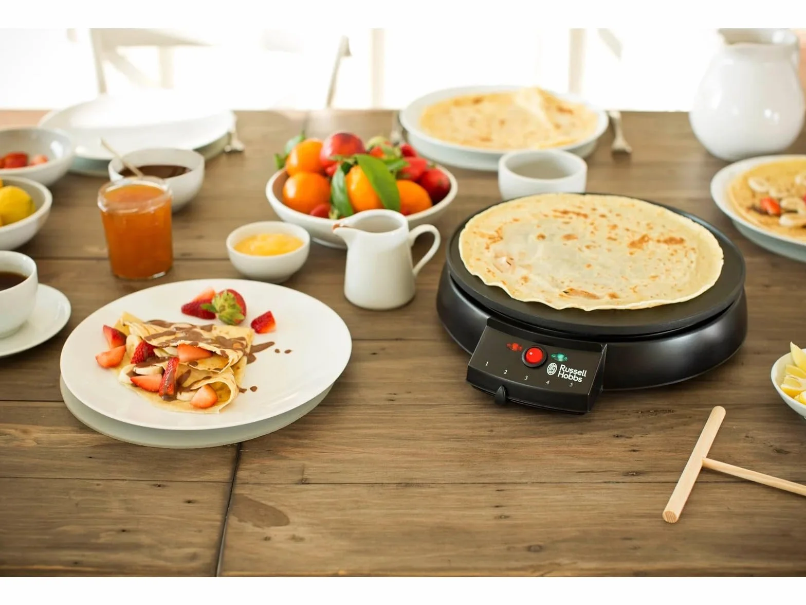 Russell Hobbs Padella Crepes, Crepiera, Crepes, Piastra Antiaderente, Temperatura Regolabile, 1000 W, Spatola E Accessorio Crepes Inclusi, Acciaio Inox, 20920-56