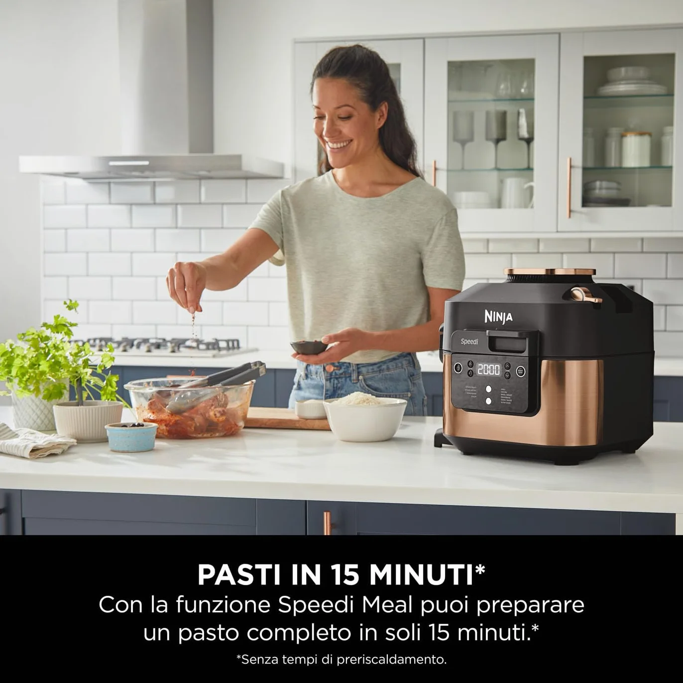 Ninja Speedi Pentola Elettrica Rapida 10 in 1, Friggitrice ad Aria, 5,7 l, Pasti per 4 in 15 Minuti, Frittura ad Aria e Cottura al Vapore, Nero/Rame, ON400EUCP