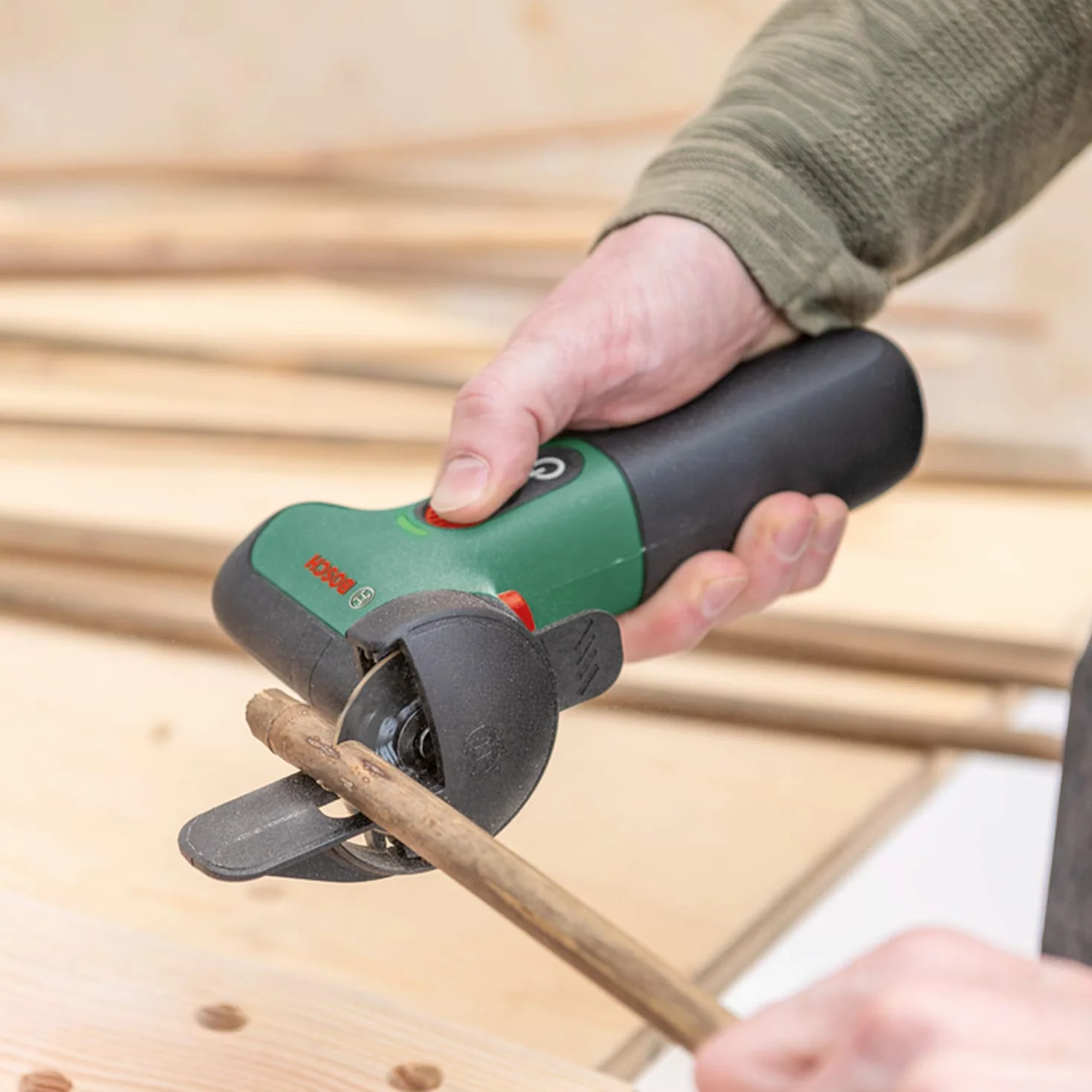 Bosch EasyCut&Grind Utensile a batteria 2.0 Ah 7.2 Volt