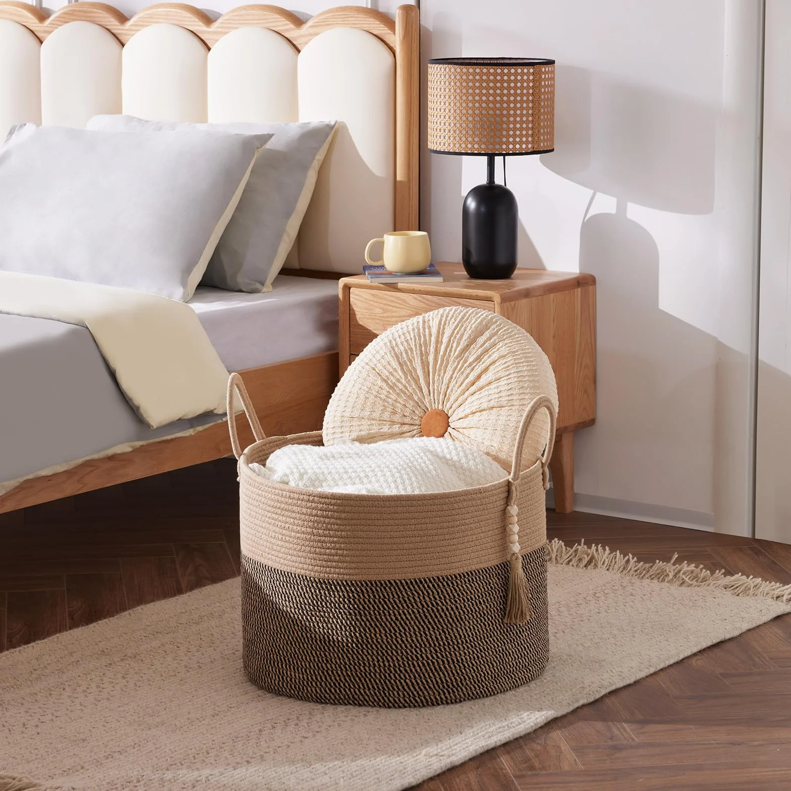 YOUDENOVA Cesto portabiancheria con perline decorative in legno, cestino portaoggetti per giocattoli per bambini, cestino per coperte in corda di cotone grande, cestino portaoggetti intrecciato