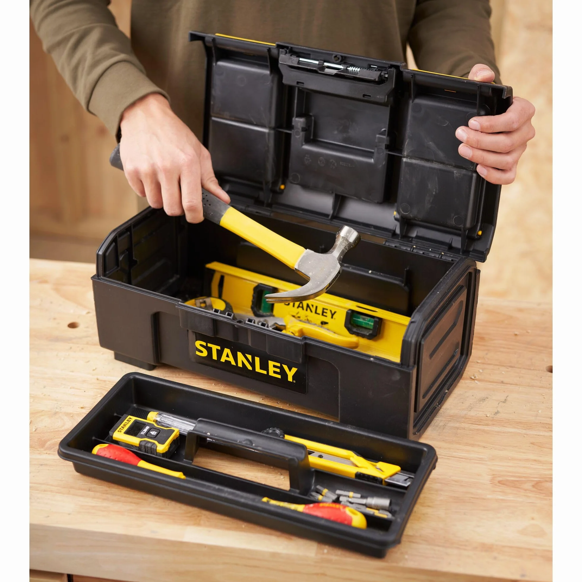 STANLEY Cassetta Porta Attrezzi 16" One-Touch con Vassoio Estraibile, Compatta e Durevole