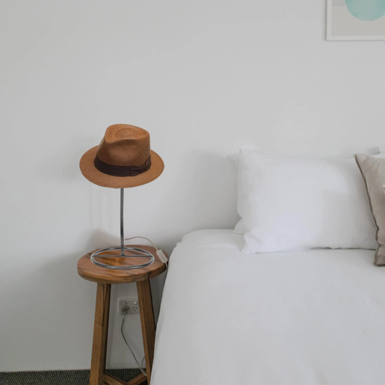 Supporto per Cappelli e Parrucche in Metallo Nero Base Stabile, Espositore da Tavolo per Cappellini Sportivi e Parrucche, per Negozi e Uso Domestico
