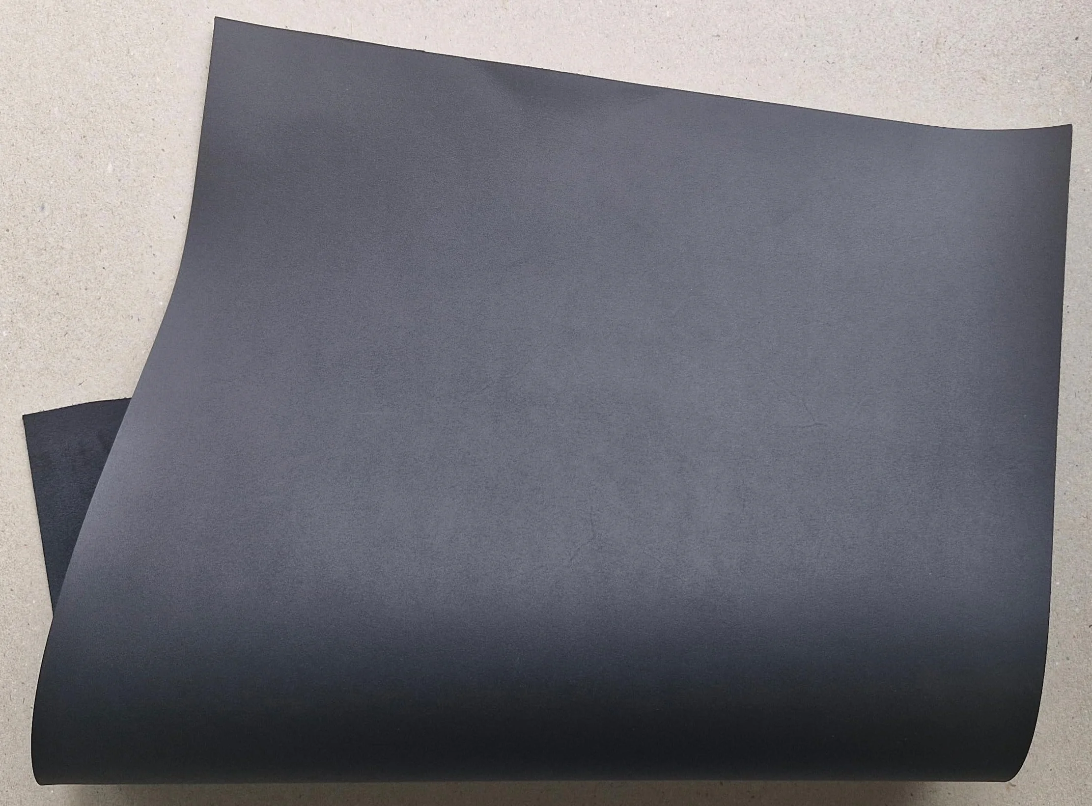 Vera pelle bovina 2 mm – Pelle pieno fiore A1-A5 italiana per bricolage, cucito, rilegatura