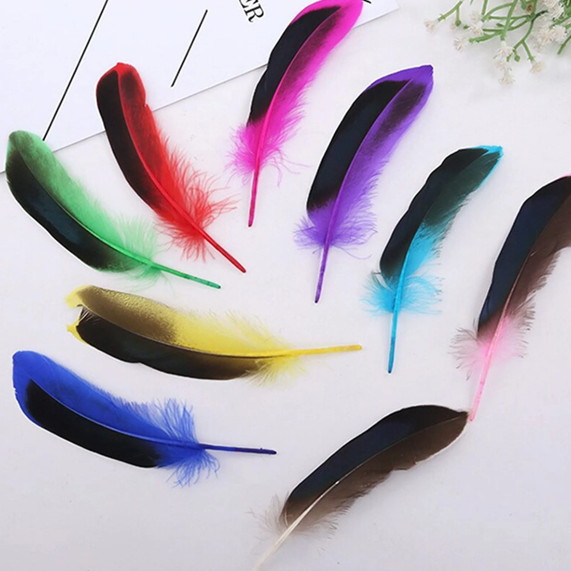 50 piume colorate per bricolage, orecchini fai da te, matrimoni, acchiappasogni, copricapo, lavori scolastici