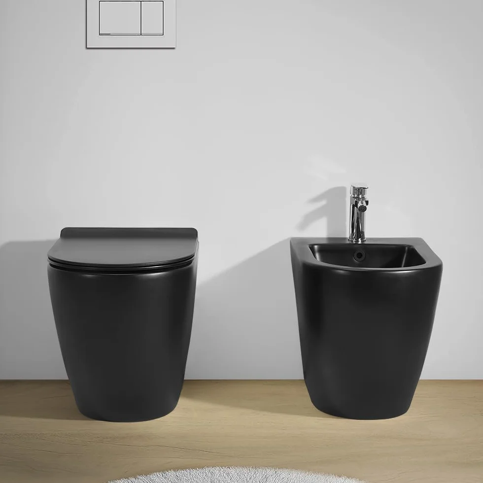 Sanitari Filomuro in Ceramica Nero Opaco con Copriwc Soft Close e Scarico a Tornado – Set WC e Bidet Linea Tokyo Design Moderno