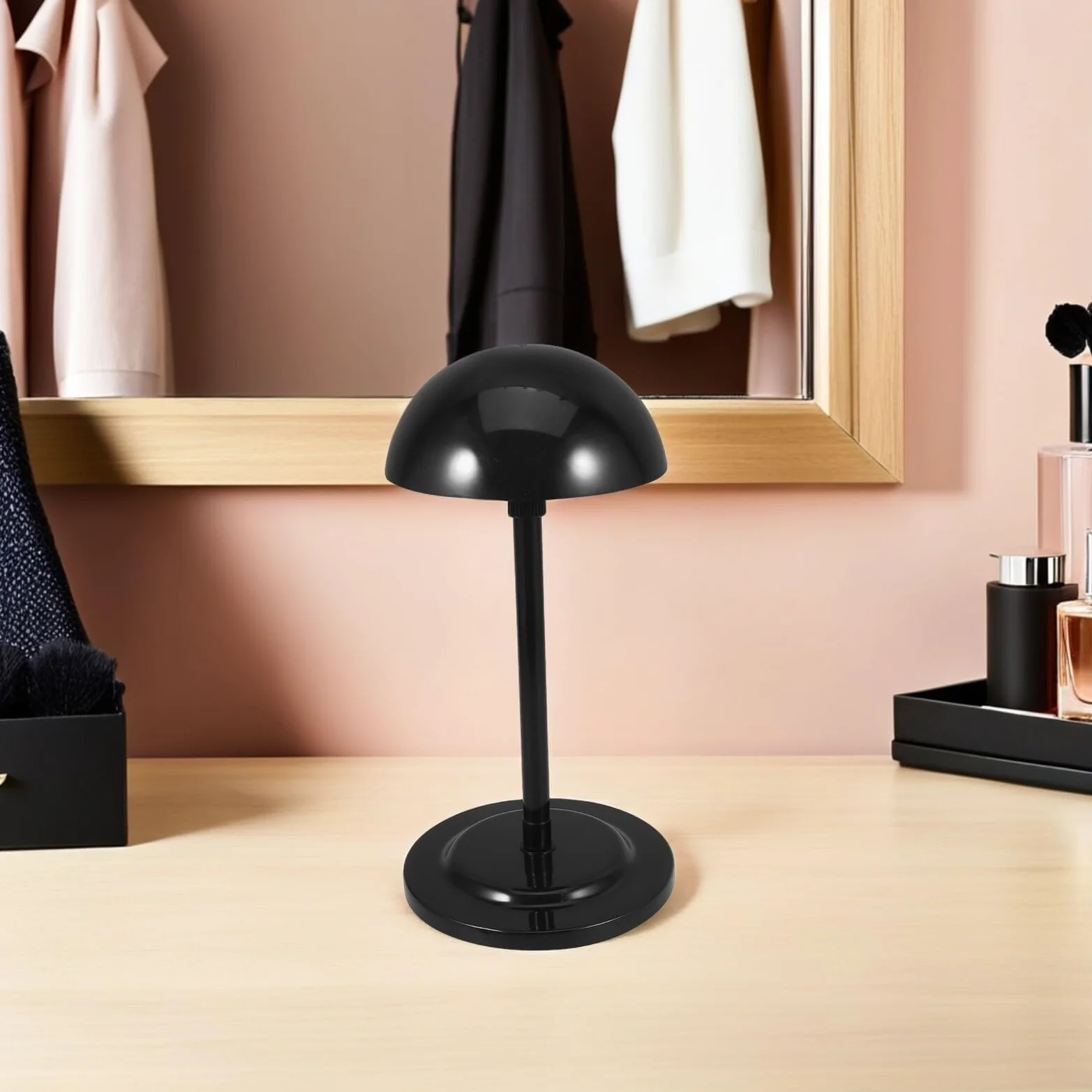 Homoyoyo Espositore per Cappelli Regolabile in Plastica Nera Supporto da Tavolo Portatile con Base Rotonda Antiscivolo