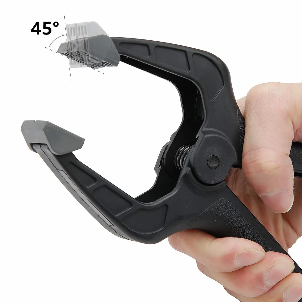 Amazon Basics confezione da 14 morsetti a molla in nylon: 6 unità da 8,57 cm, 4 unità da 11,43 cm, 4 unità da 16,51 cm, Nero/ Grigio