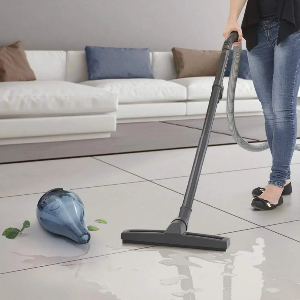 BLACK+DECKER Aspiratore Solidi e Liquidi BXVC20XE 1400 W 20 l