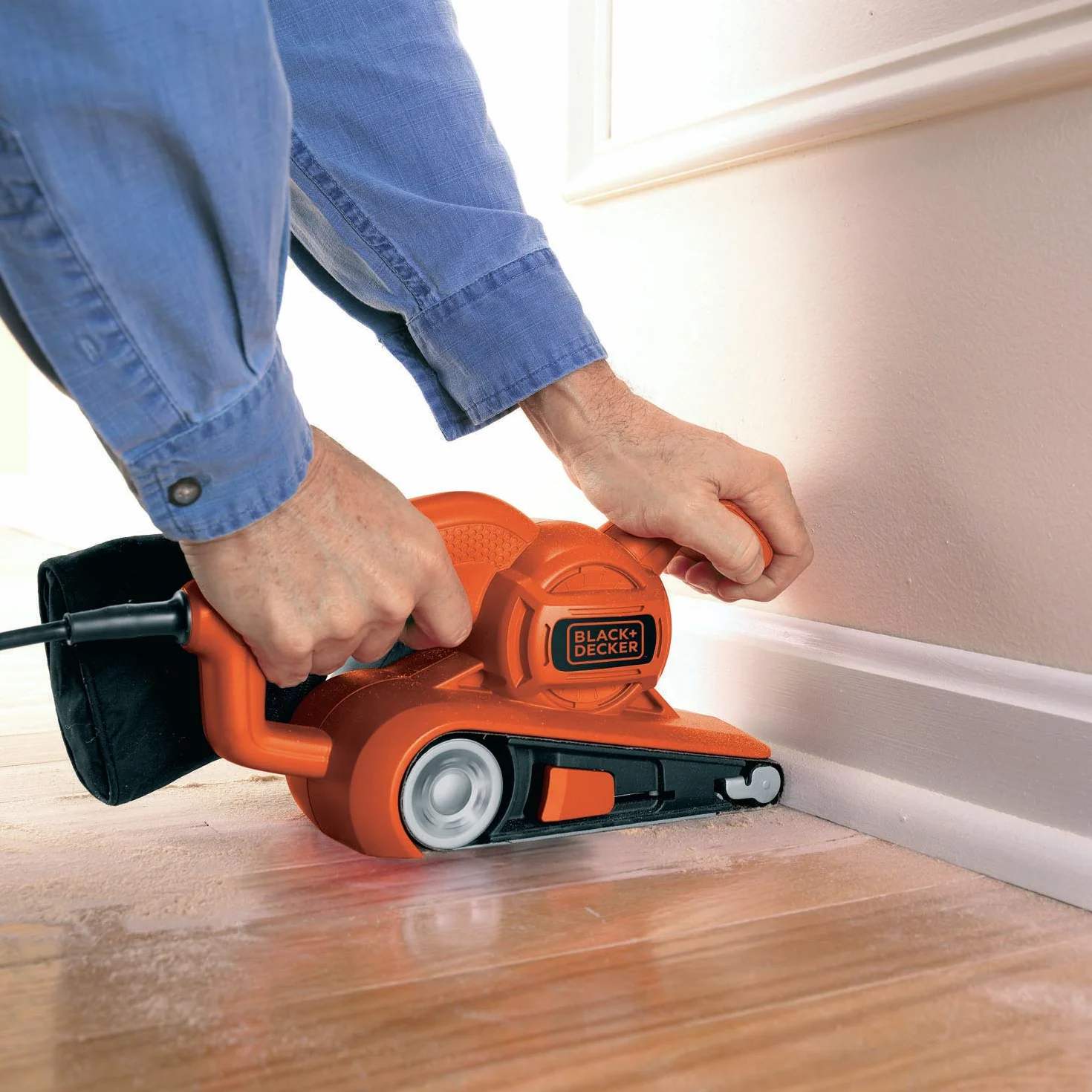 BLACK+DECKER Levigatrice a Nastro