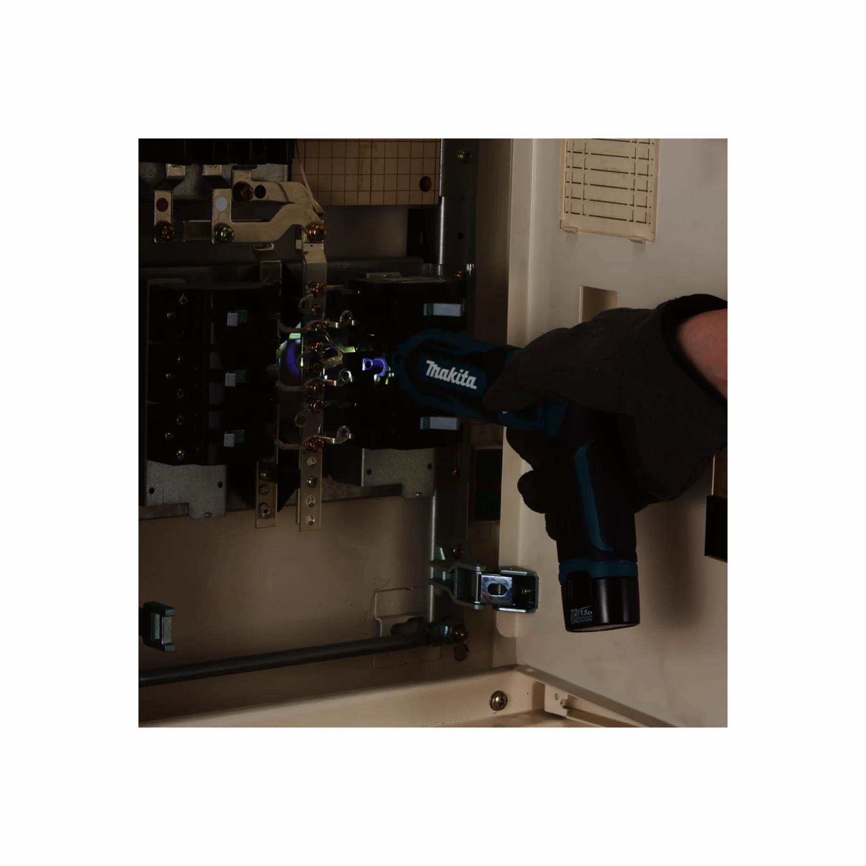 MAKITA TD022DSE - Atornillador de impacto recto a bateria 7.2v 1.5ah