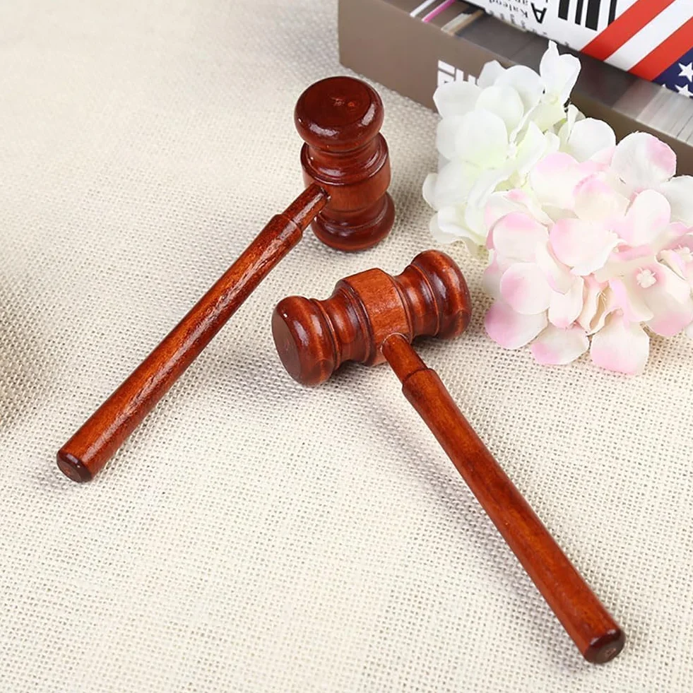 2 martelli da giudice in legno marrone, martelletti da giudice, asta, martelli in legno, accessori per costume da giudice per avvocati (3,2 x 6,7 x 17,4 cm)