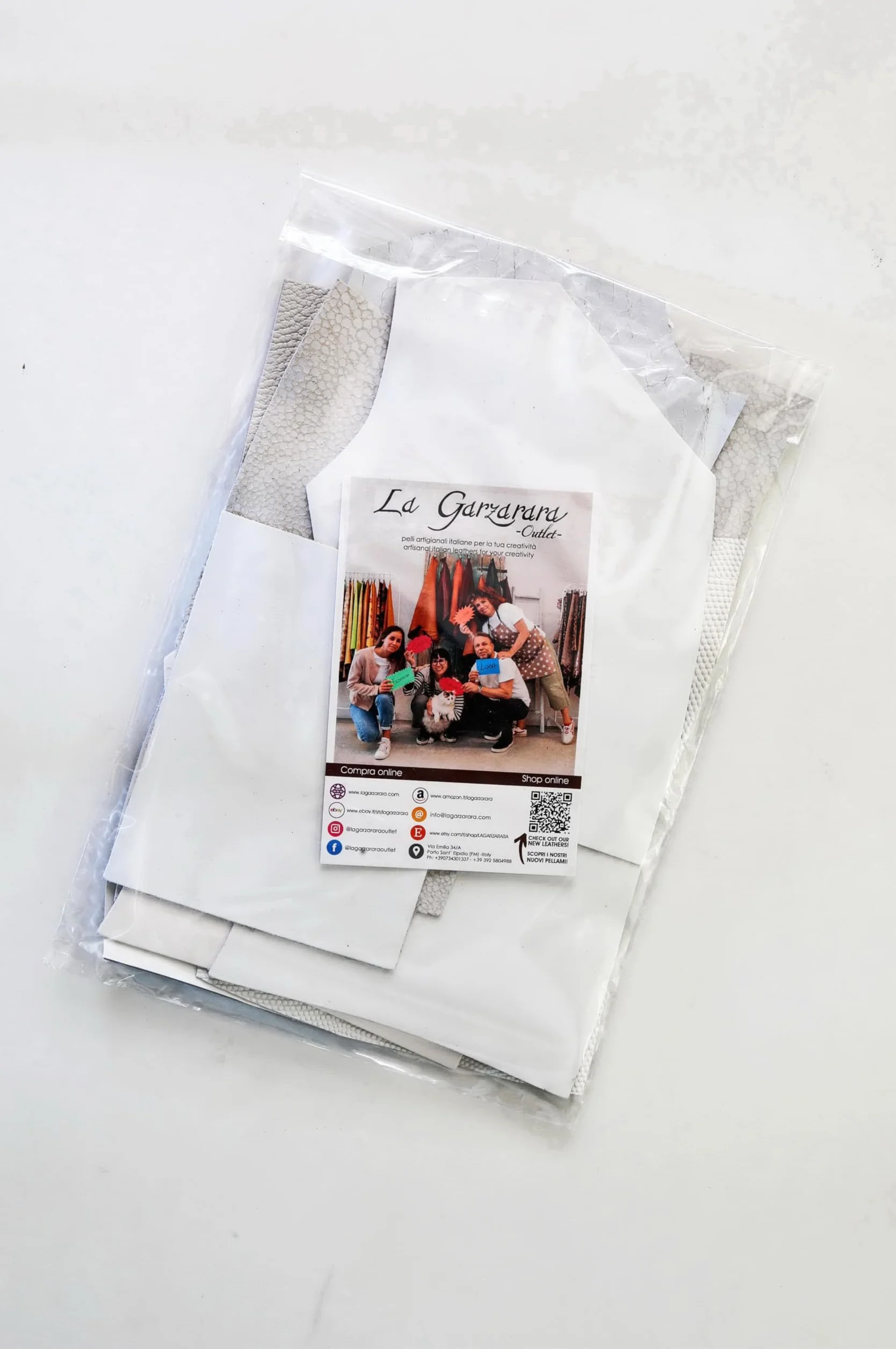 LA GARZARARA Ritagli di Pelle Bianco 12x15 cm 0,300 kg per Cucito Artigianato