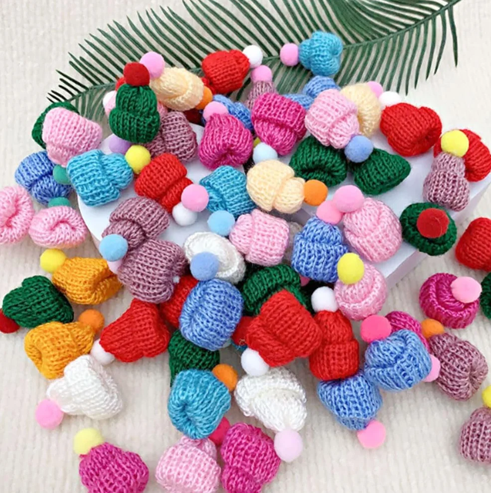 50 Pezzi Mini Cappelli Lavorati a Maglia, Cappelli da Babbo Natale, Cappello Piatto da Vino, Piccolo Cappello di Peluche, Cappello da Bambola per Decorazione,Artigianali DIY
