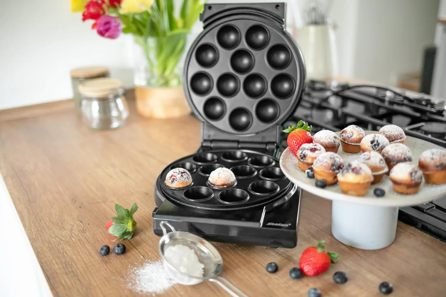 Steba Elettrodomestici Cake Maker 3 in 1, 3 piastre antiaderenti per cake pop, muffin e ciambelle, le piastre sono facilmente rimovibili premendo un pulsante, con supporto per Cake Pop e bastoncini,