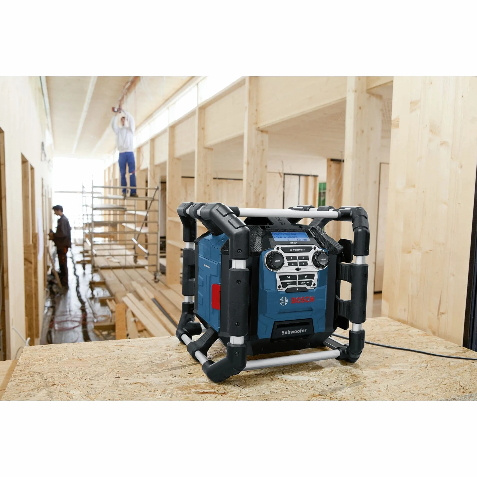 Bosch Professional 18V System Radio da cantiere a batteria GPB 18V-5 SC (ricezione tramite DAB+, Bluetooth, FM e AUX, incl. cavo AUX, 2 batterie (AA), confezione in cartone)