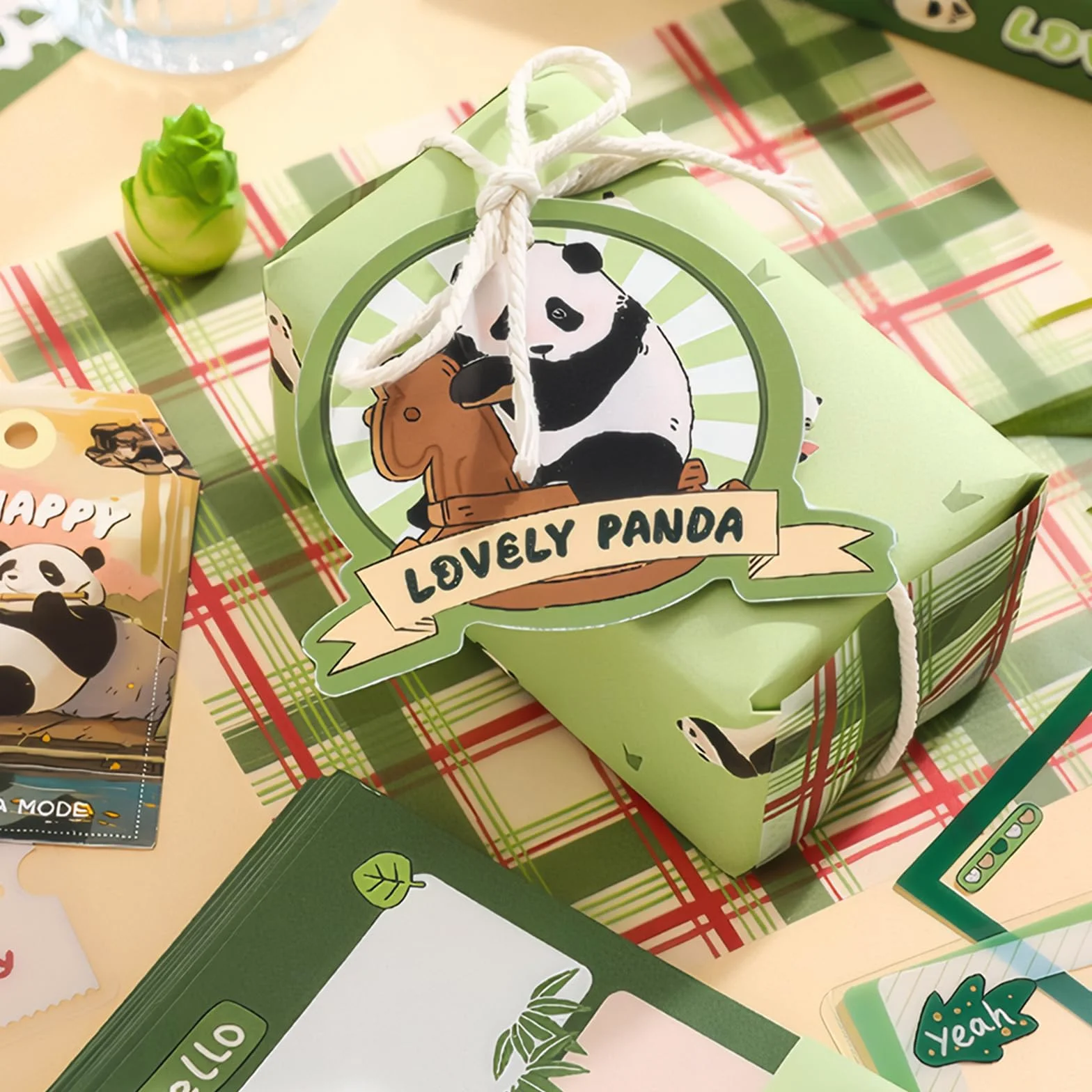 SAVOSWEET Kit Scrapbooking Completo, Panda Set di Accessori per Scrapbook Estetico Bullet Journal, Set Fai Da Te con Quaderno A6, Nastro Washi, Adesivi, Carta Decorativa, Blocco Note, Biglie