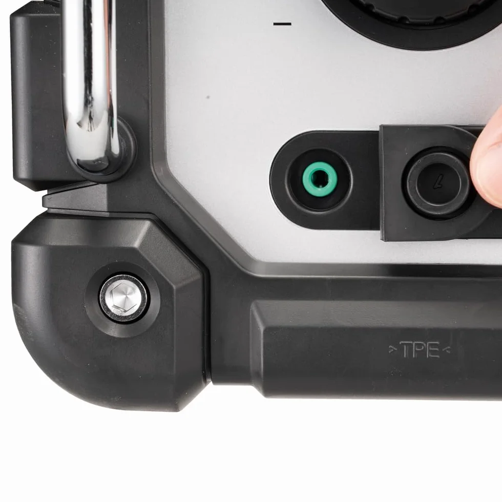 Makita DMR110N Li-ion DAB/DAB+ Job Site Radio - Batterie e caricabatterie non inclusi