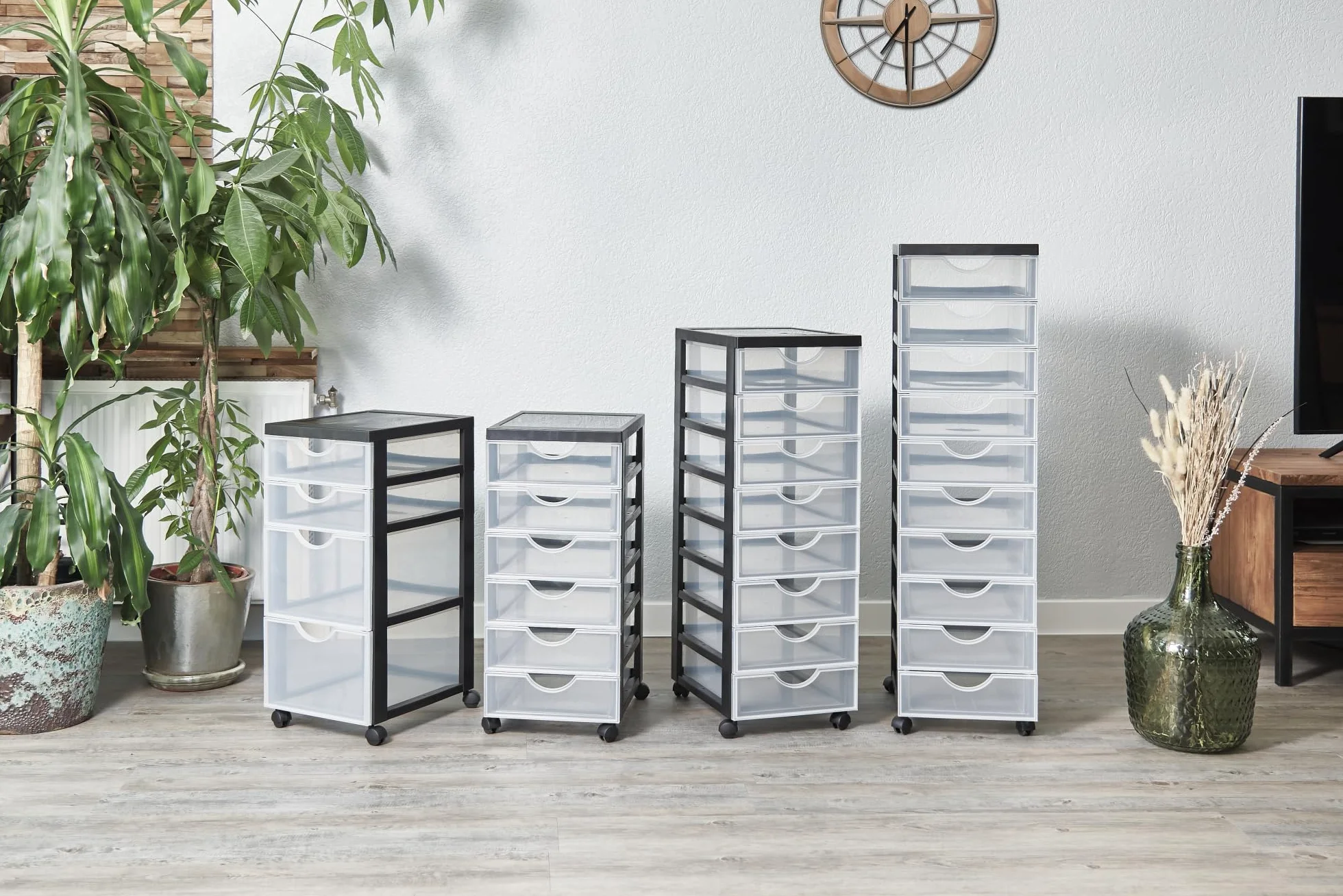 Iris Ohyama Cassettiera in Plastica con ruote, 10 Cassetti Piccoli, Nero, Maniglie facili da tirare, Organizzatore, Per Camera Da Letto, Bagno, Scuola e Ufficio, Senza BPA, Contenitore, DDDC-010