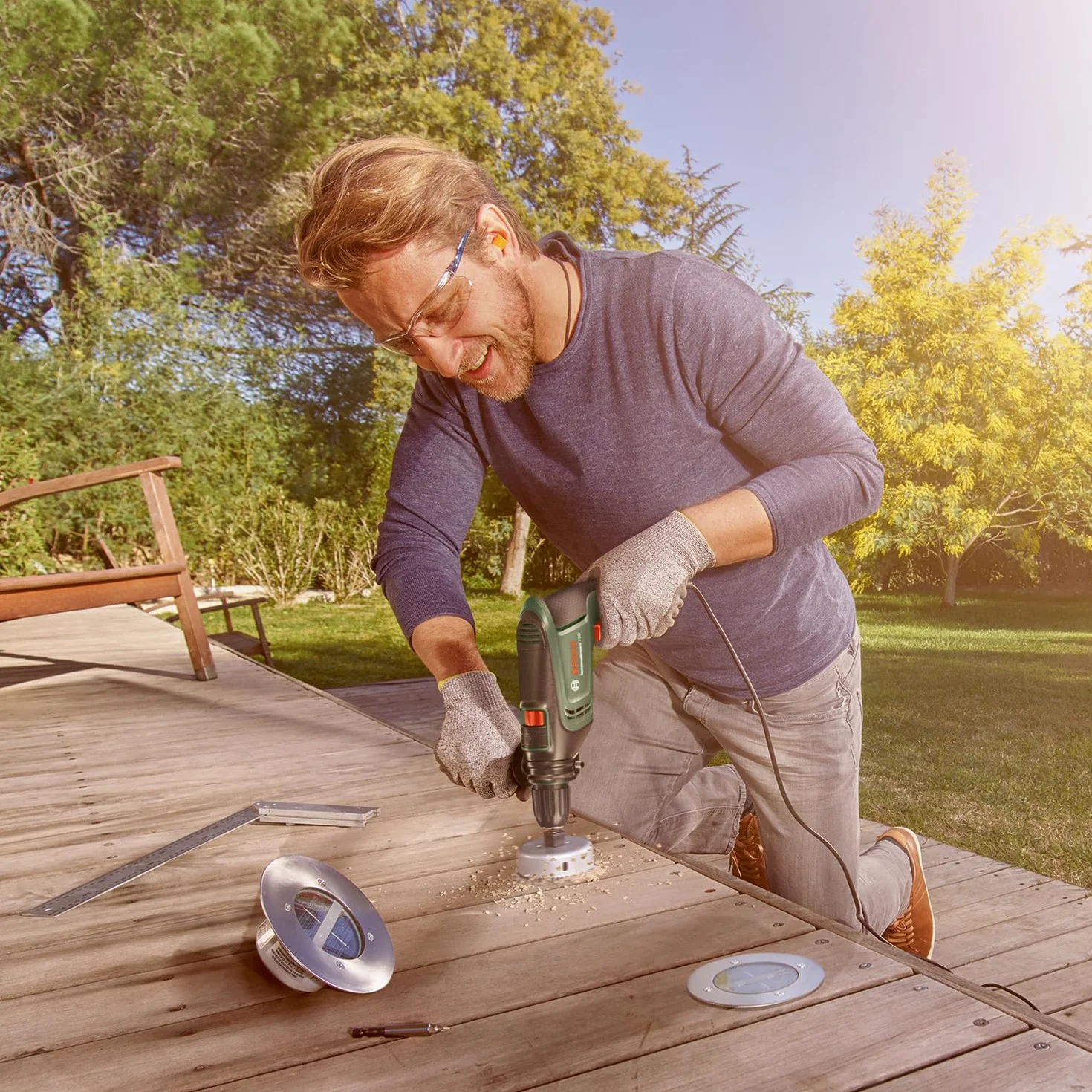 Bosch Home and Garden Trapano battente elettrico UniversalImpact 730 (foratura di precisione in muratura, legno e acciaio; motore da Watt; custodia per il trasporto)