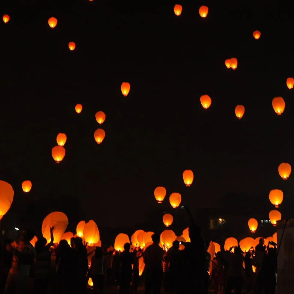 SPARKLERS CLUB Set 10 lanterne volanti biodegradabili, Sky Lanterns 30x45x80 cm