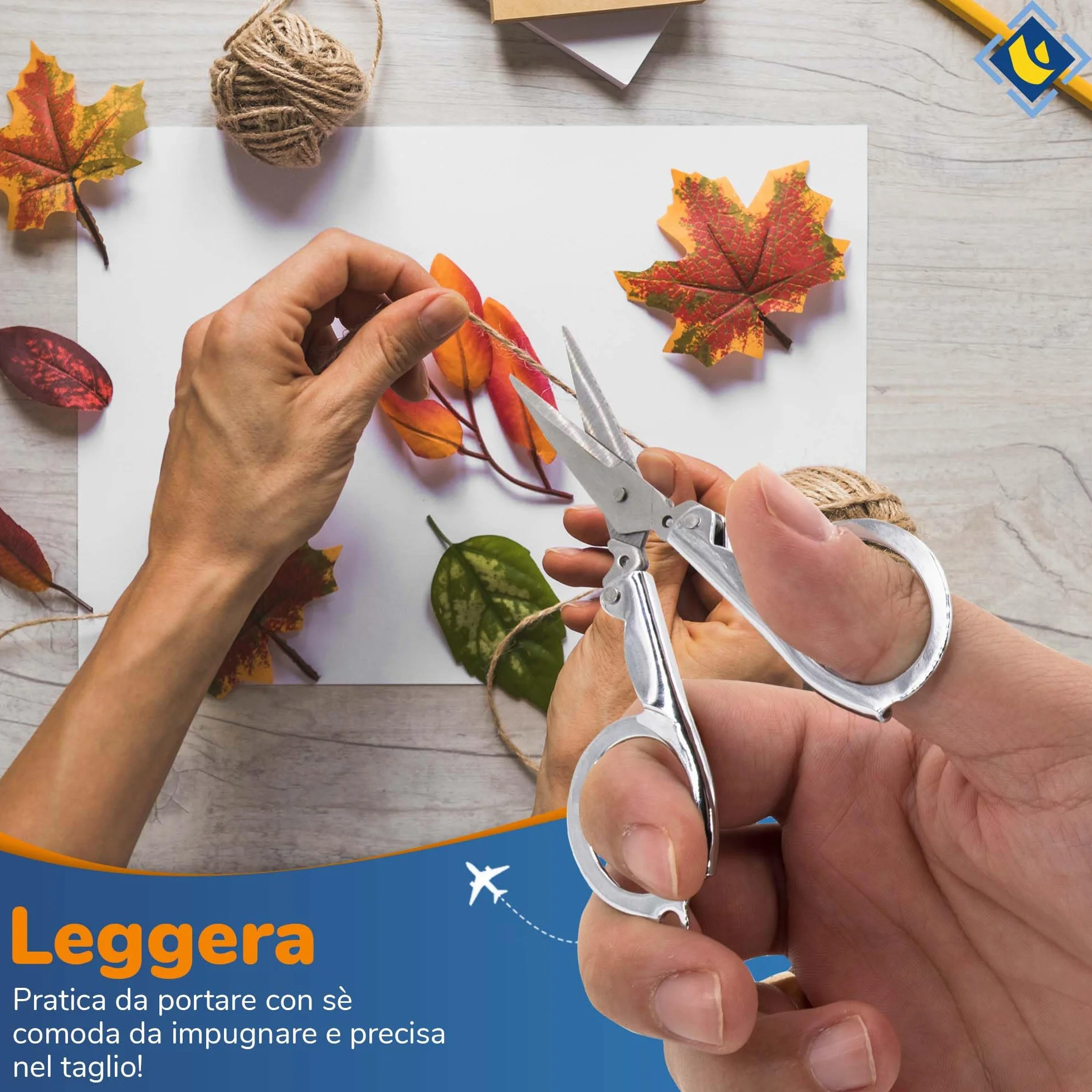 USIT, Forbicette Pieghevoli da Viaggio, Molteplici Usi, Dimensioni Chiuse 5,5 cm, Dimensioni Aperte 11 cm