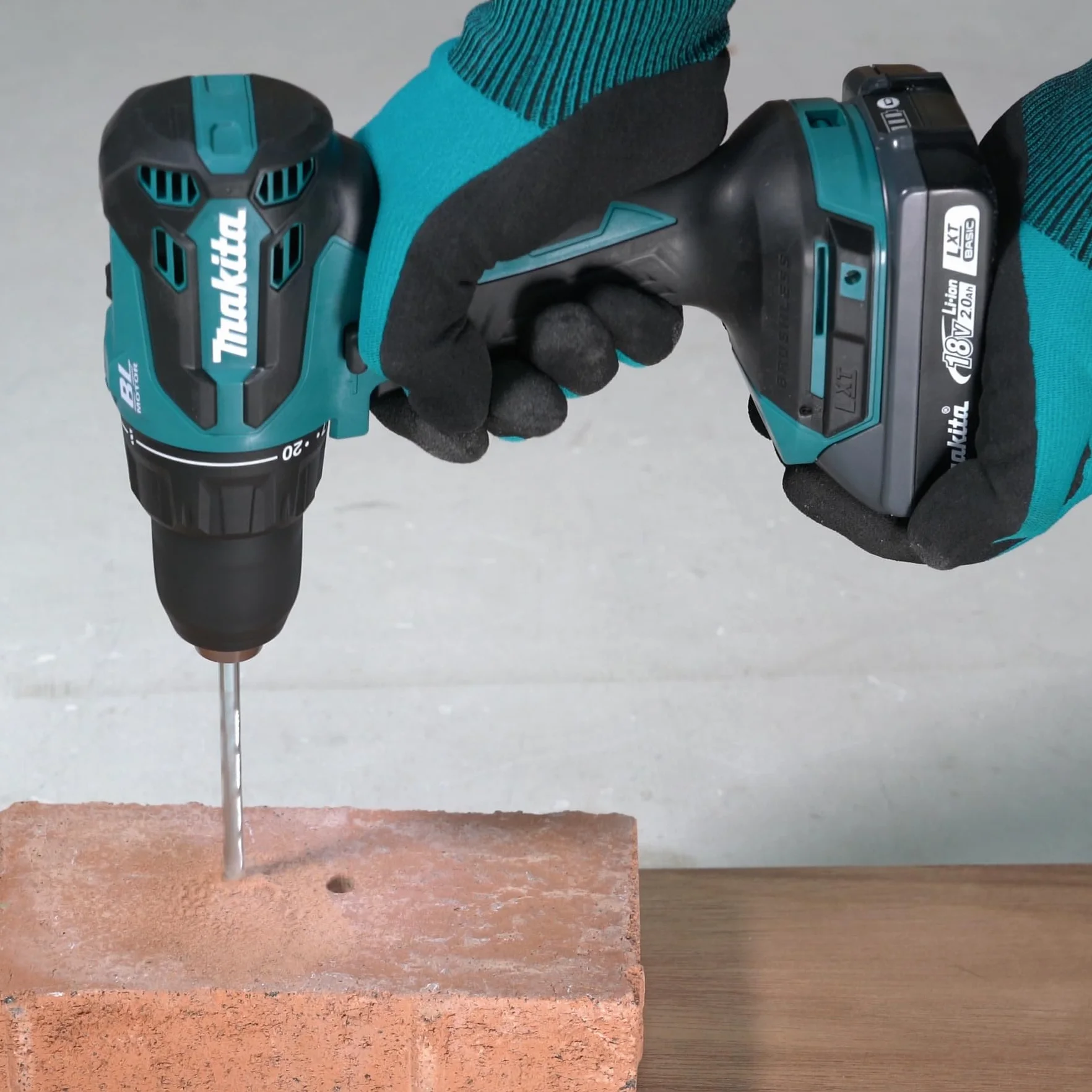 Makita DHP490Z 18V Li-Ion LXT Brushless Trapano combinato, batterie e caricabatterie non inclusi