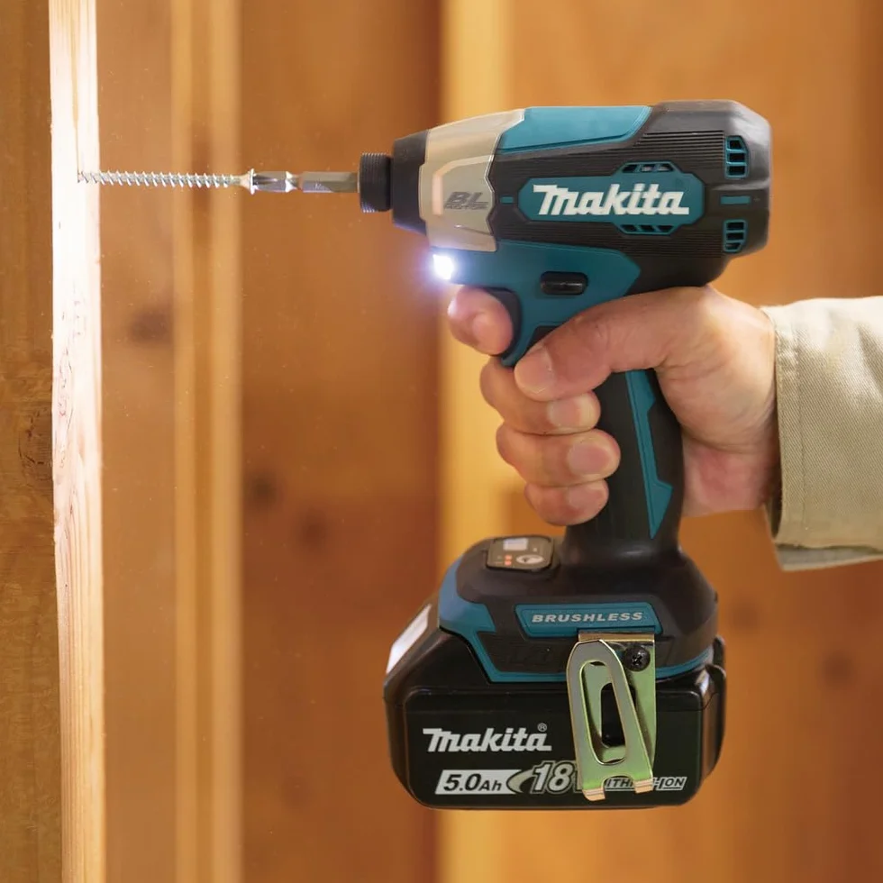 Makita DTD157Z Avvitatore Impulsi Batteria 18V Brushless 1/4" 140 Nm 3.000 rpm