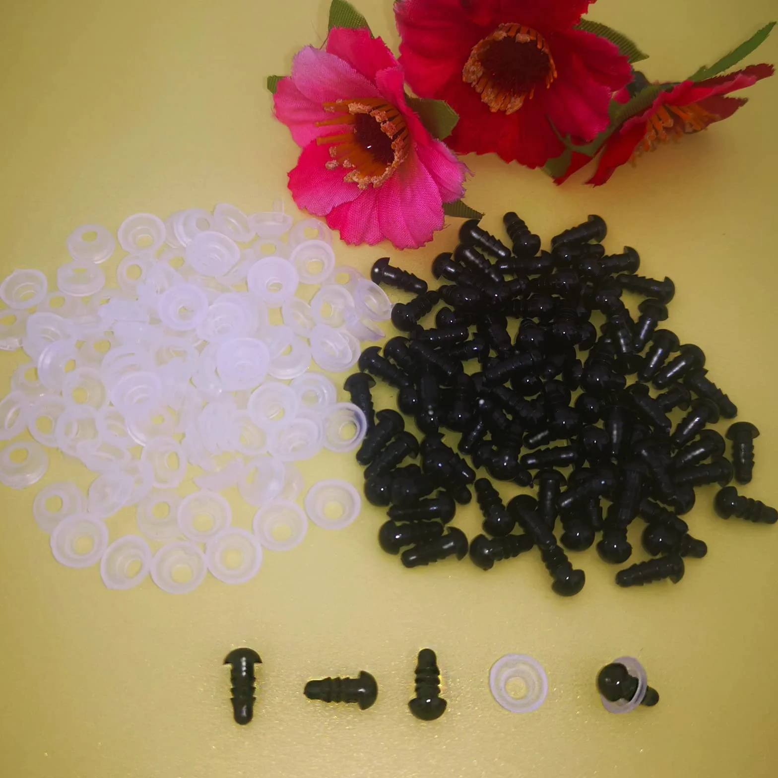 100PCS Occhi di Sicurezza con Rondelle 6mm Occhi Giocattolo in Plastica Nera per Creazione Bambole Fai-da-Te