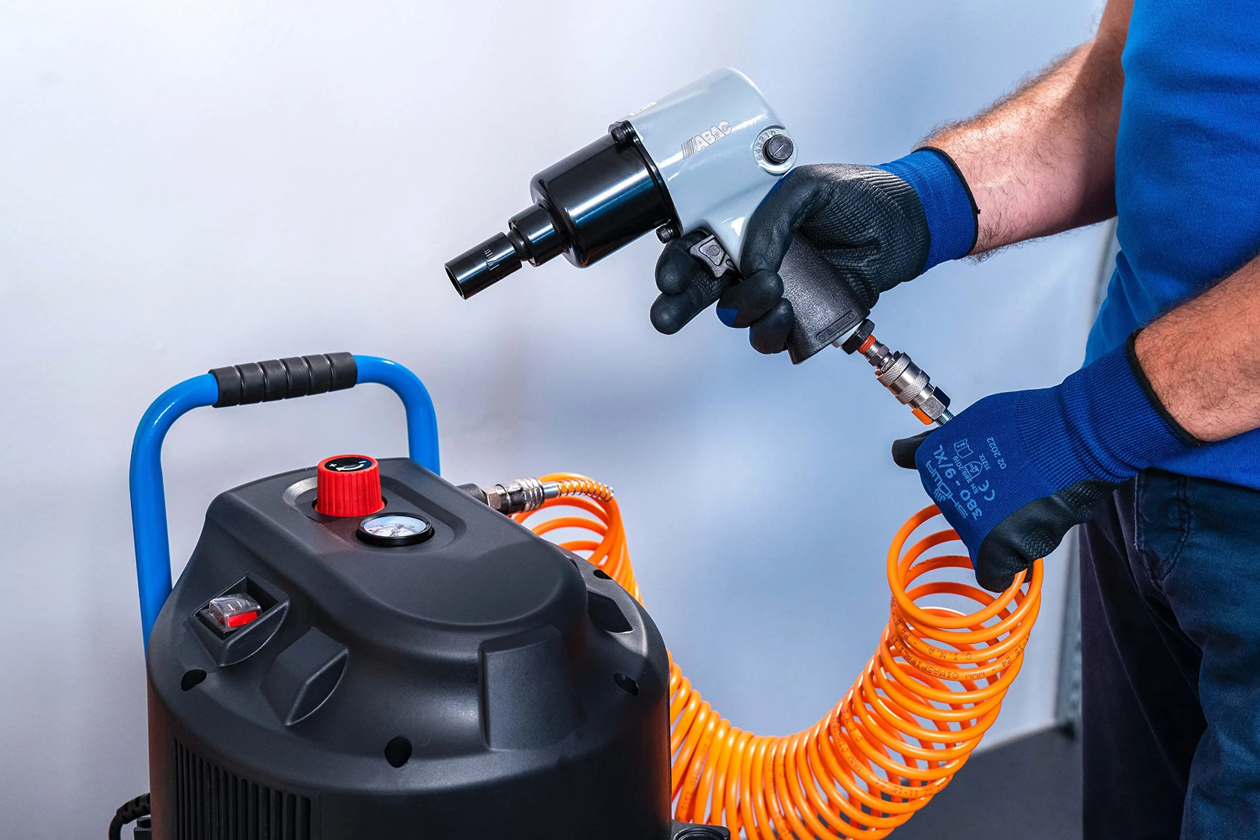 ABAC Compressore d'Aria Verticale EASE-AIR 50V, Compressore Aria Oil-Free, Pressione Massima 10 Bar, Potenza 2 Hp, Serbatoio 50 Litri, Rumorosità 97 dB (A)